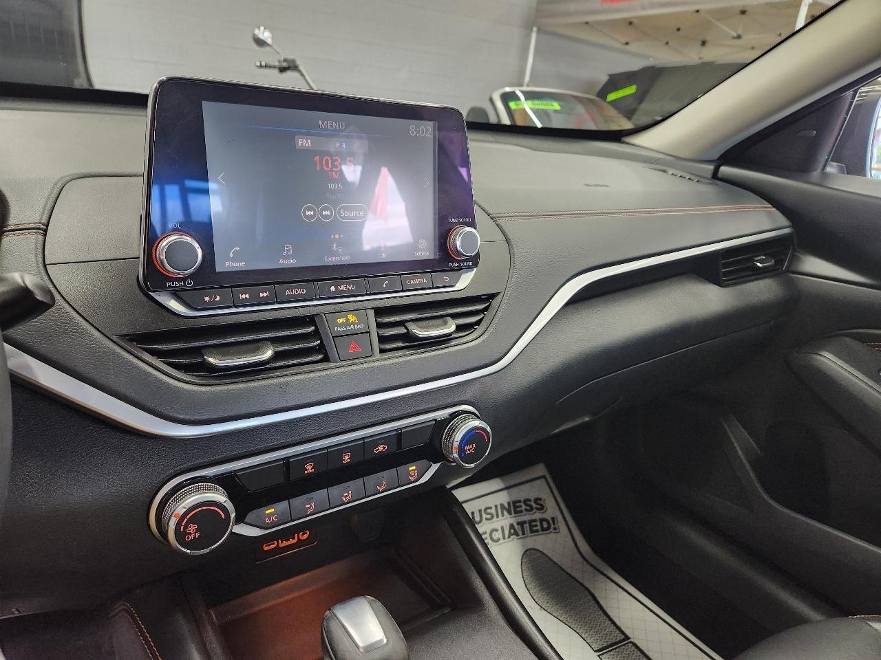 Nissan Altima  2022