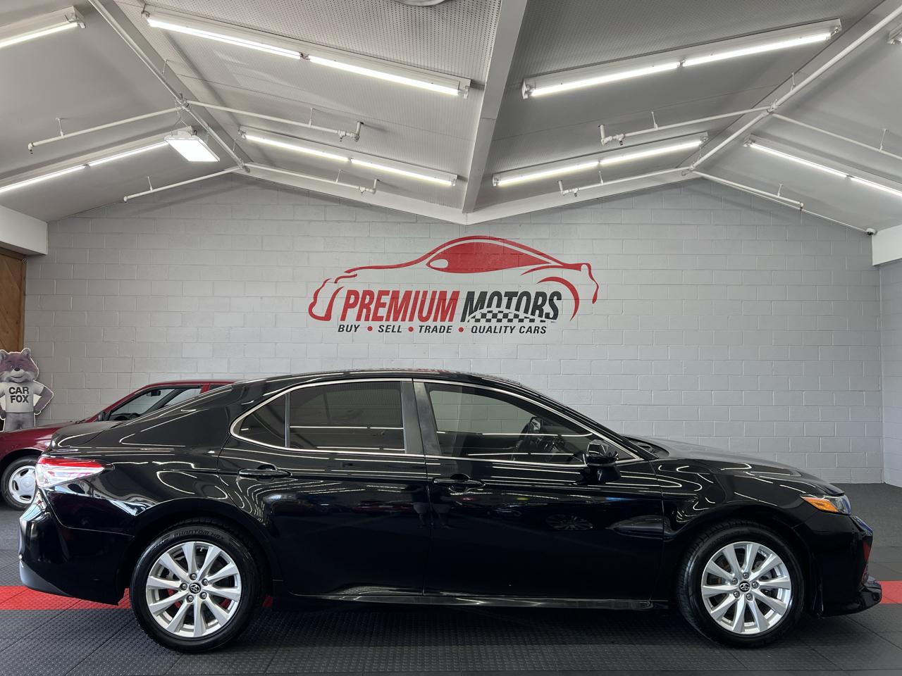Toyota Camry 4dr Sdn LE Auto 2018