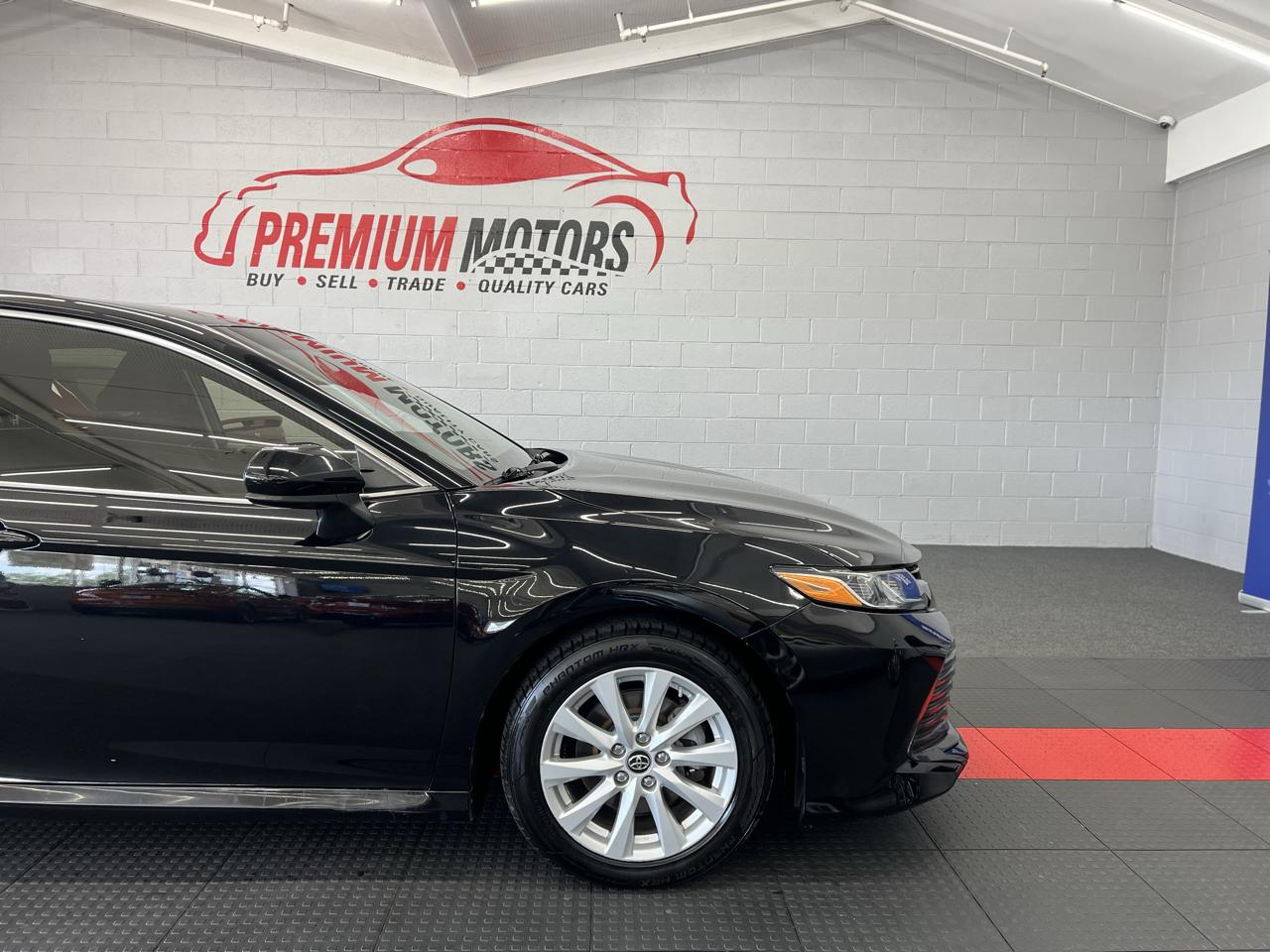 Toyota Camry 4dr Sdn LE Auto 2018