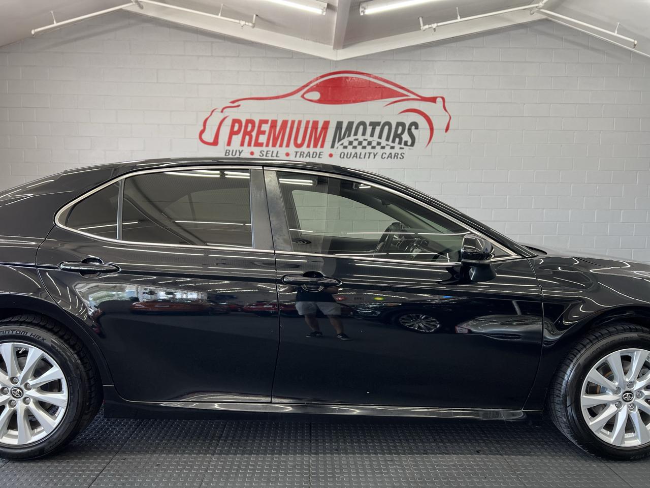 Toyota Camry 4dr Sdn LE Auto 2018
