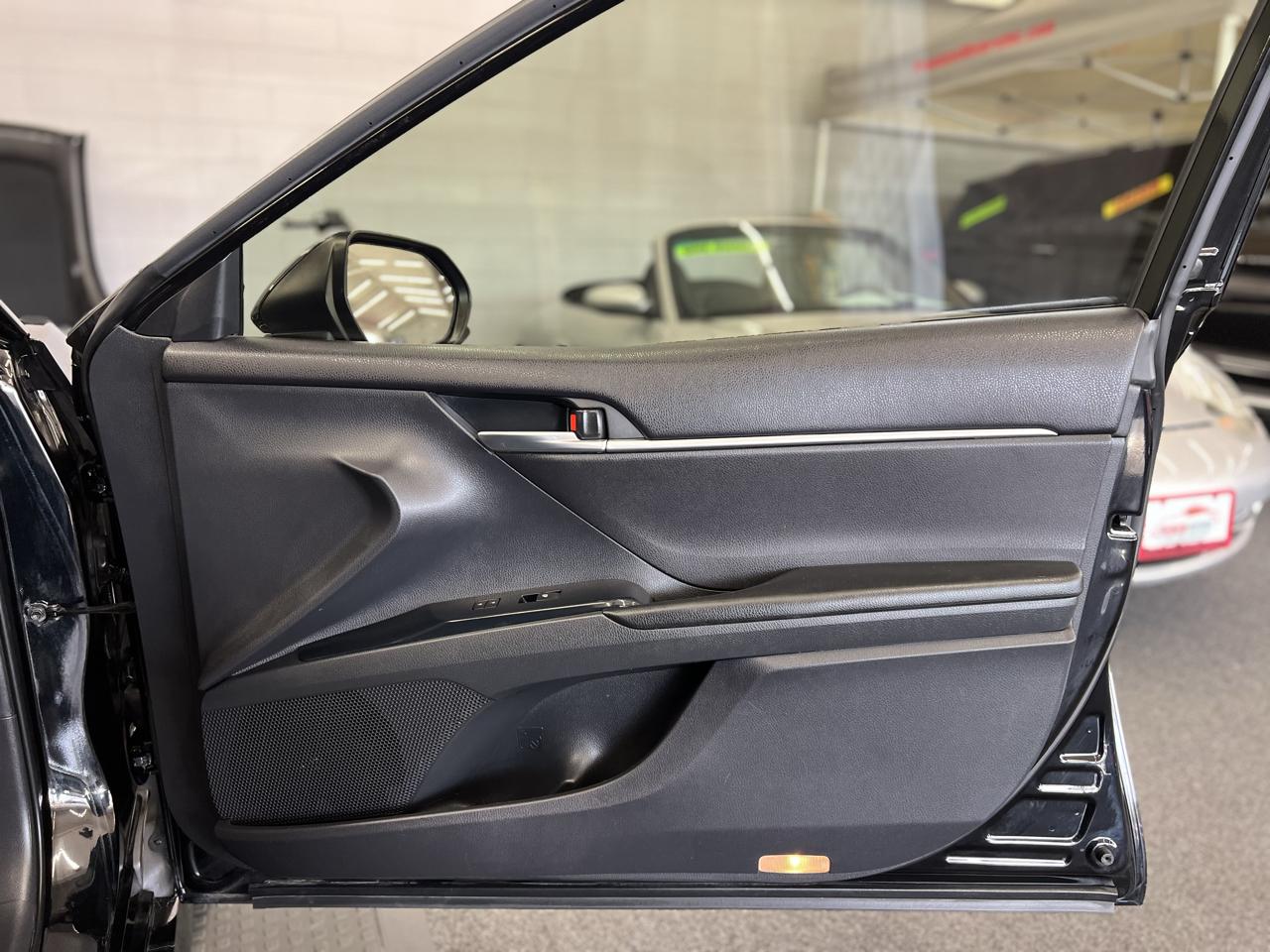 Toyota Camry 4dr Sdn LE Auto 2018