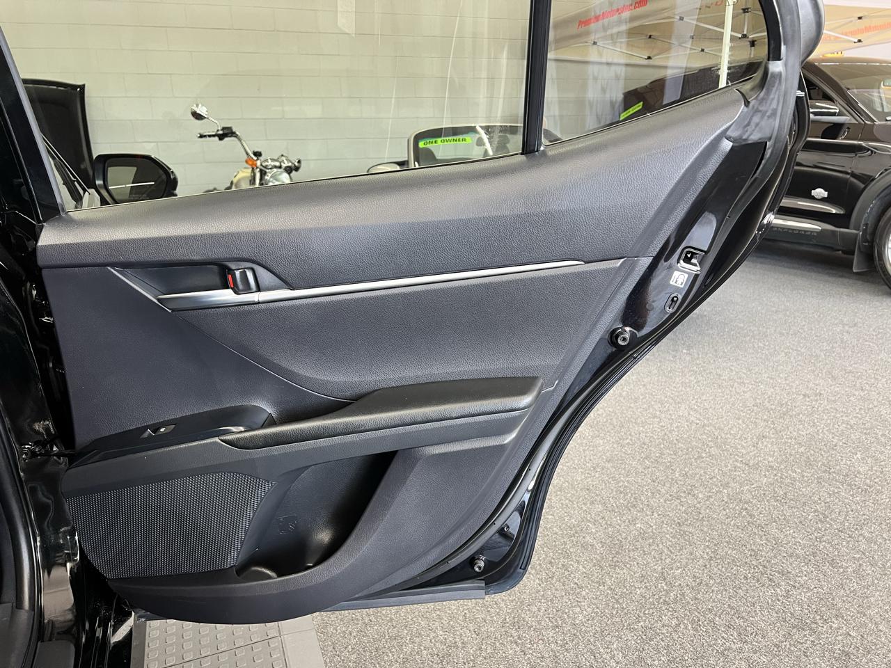Toyota Camry 4dr Sdn LE Auto 2018