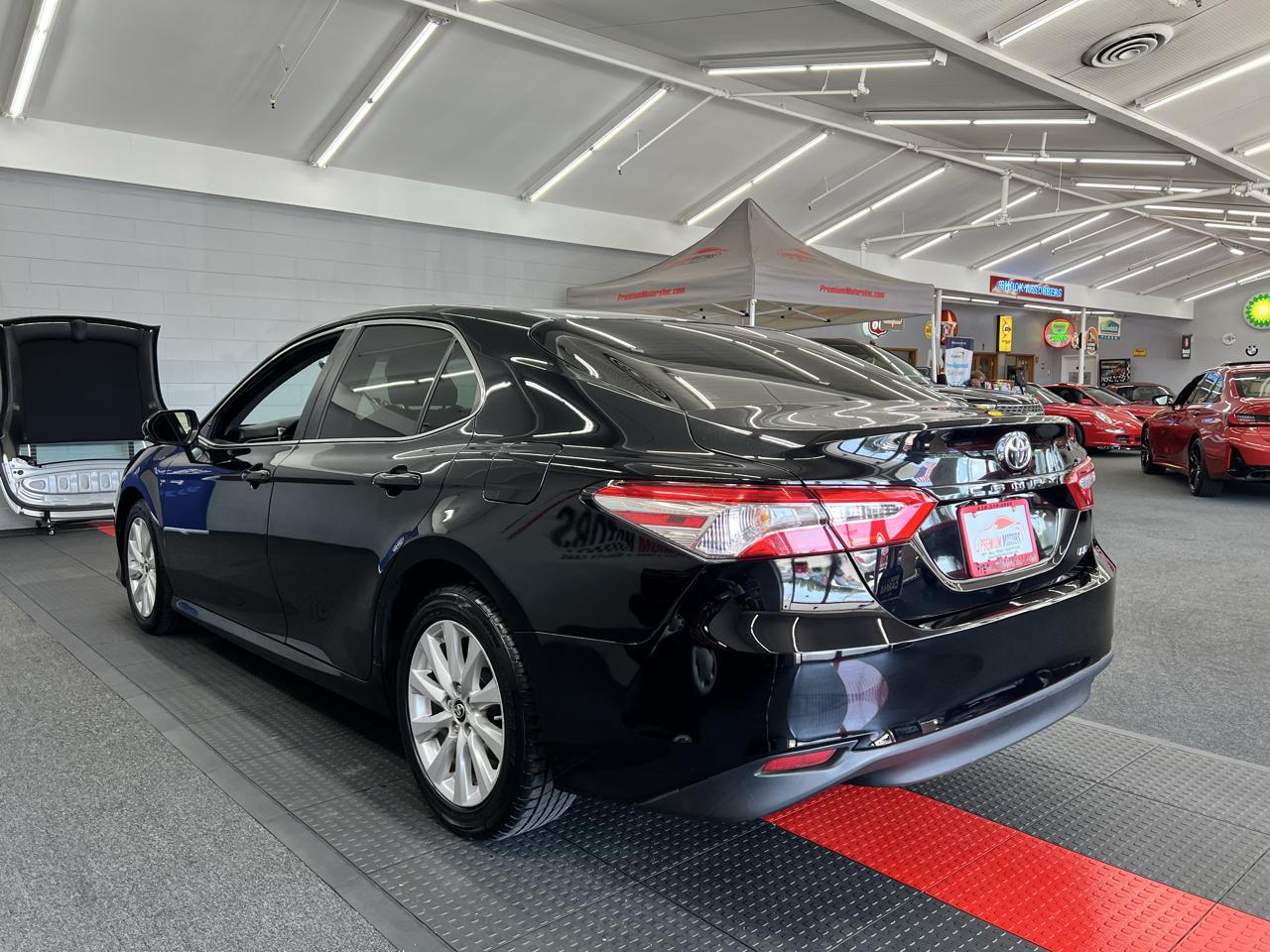 Toyota Camry 4dr Sdn LE Auto 2018