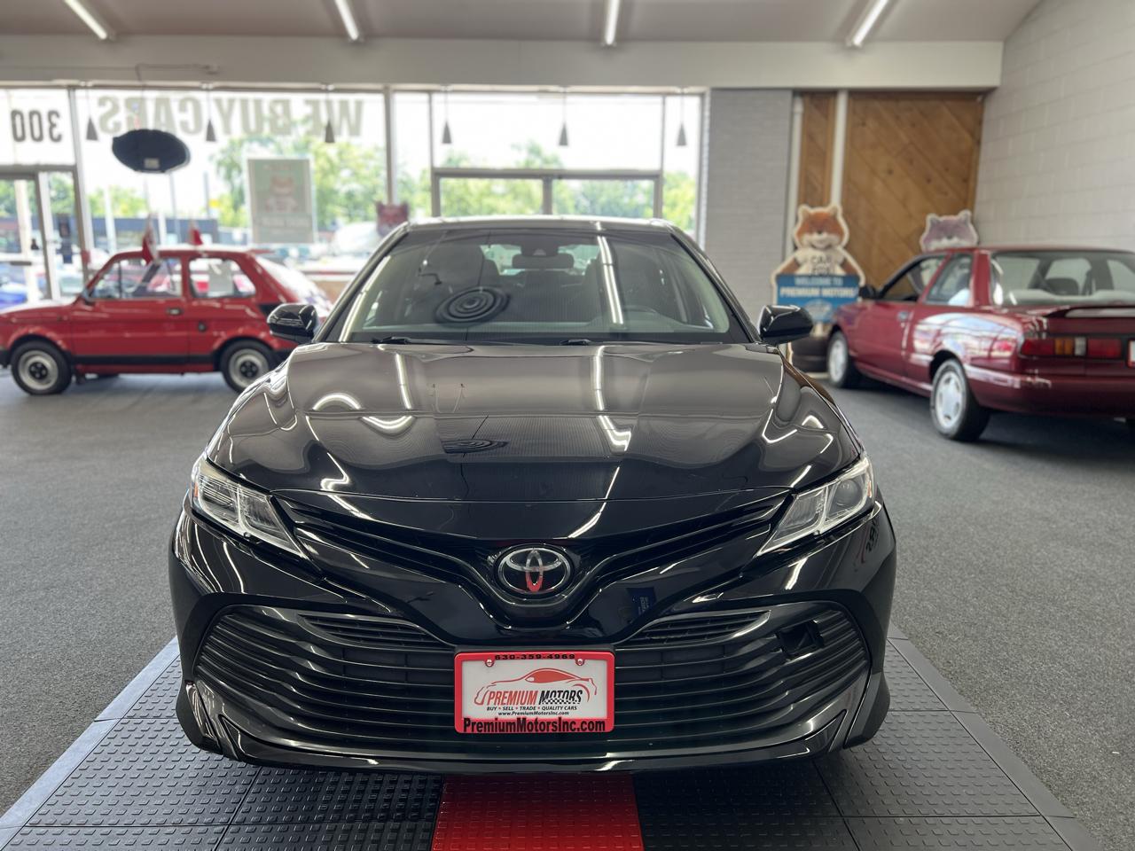 Toyota Camry 4dr Sdn LE Auto 2018
