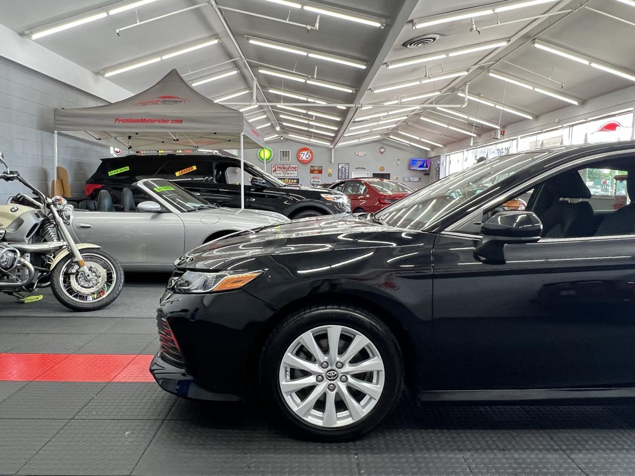Toyota Camry 4dr Sdn LE Auto 2018