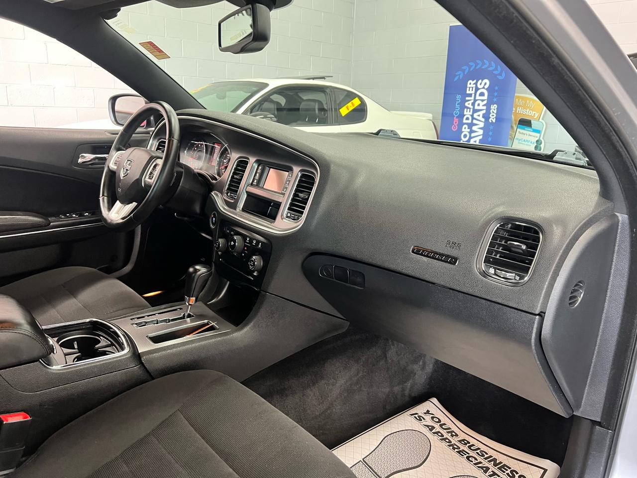 Dodge Charger SE 2014