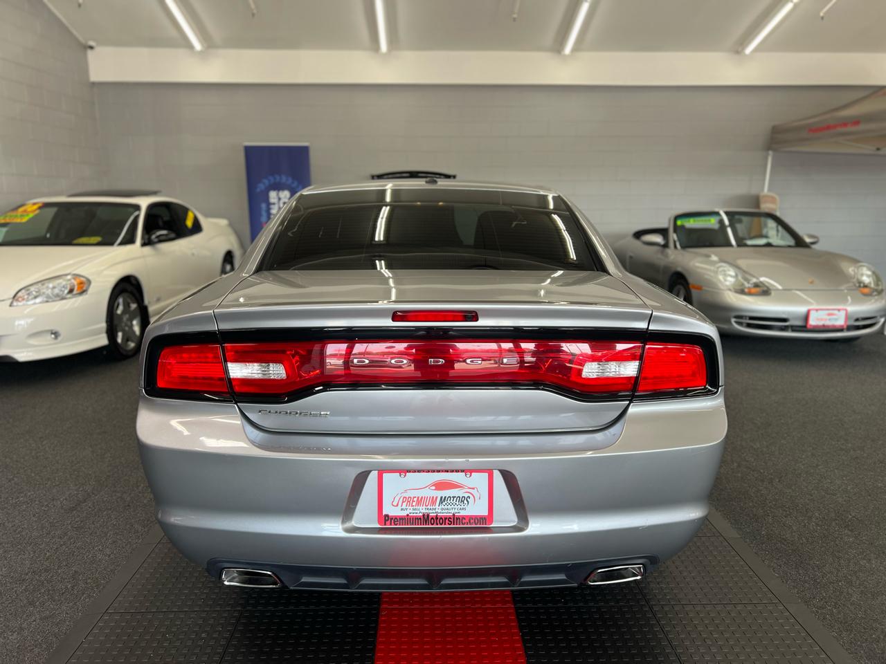Dodge Charger SE 2014