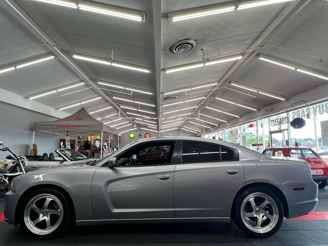 Dodge Charger SE 2014