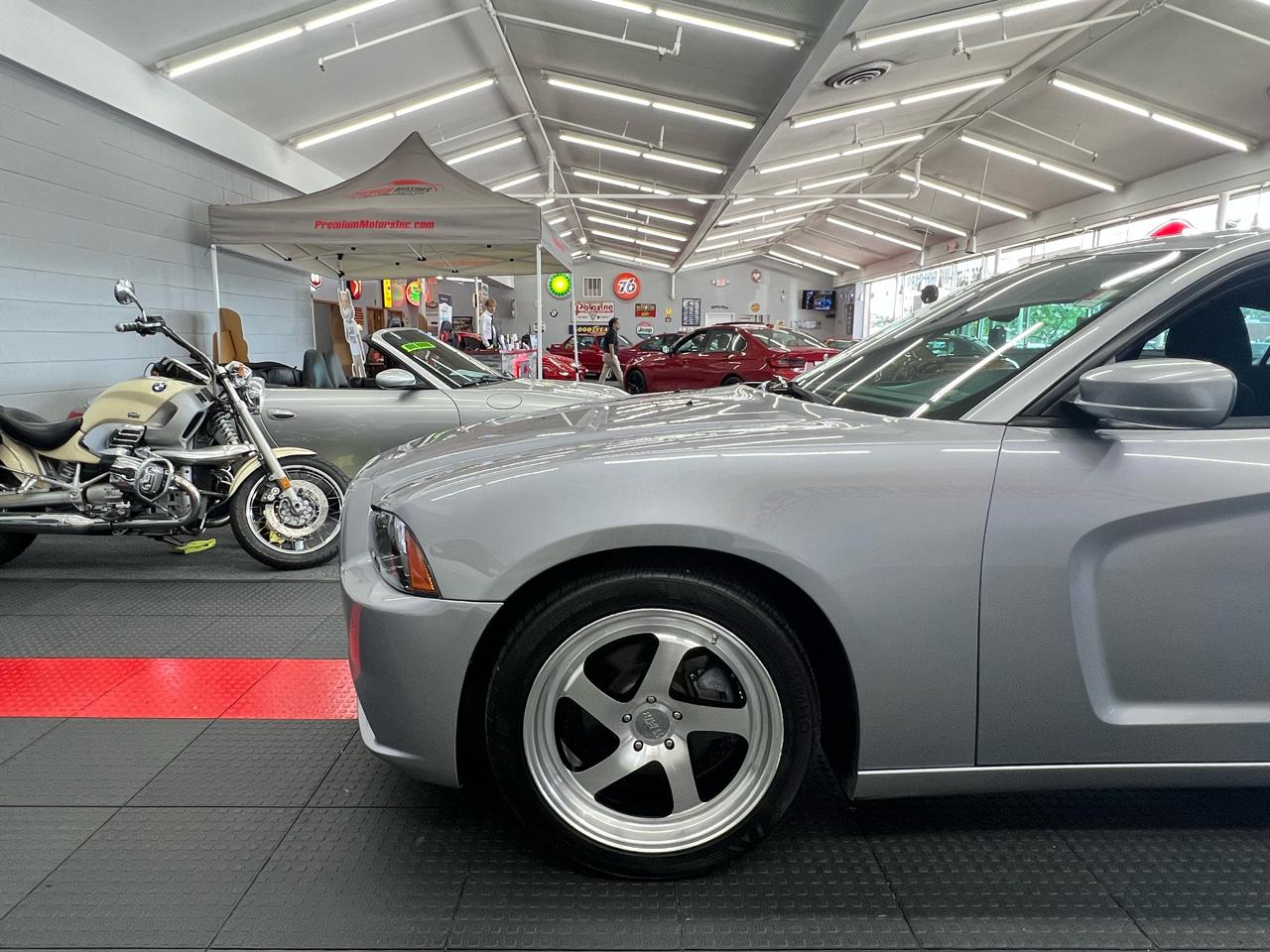 Dodge Charger SE 2014