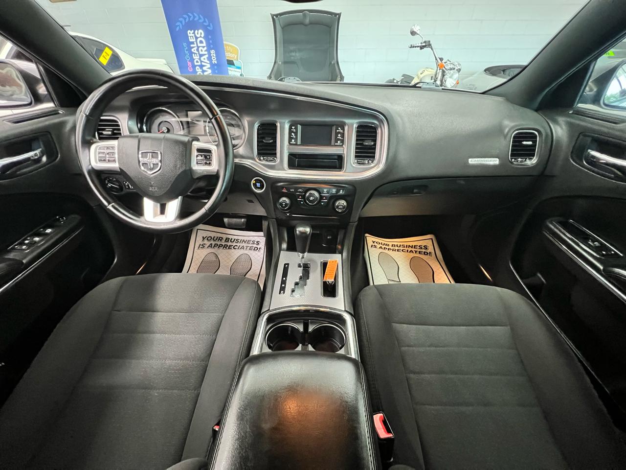 Dodge Charger SE 2014