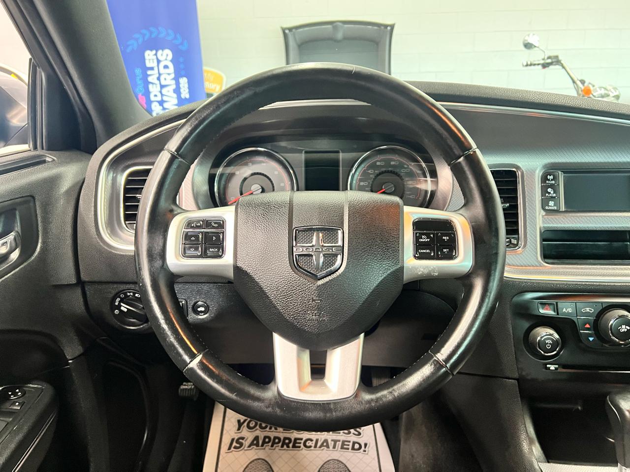 Dodge Charger SE 2014