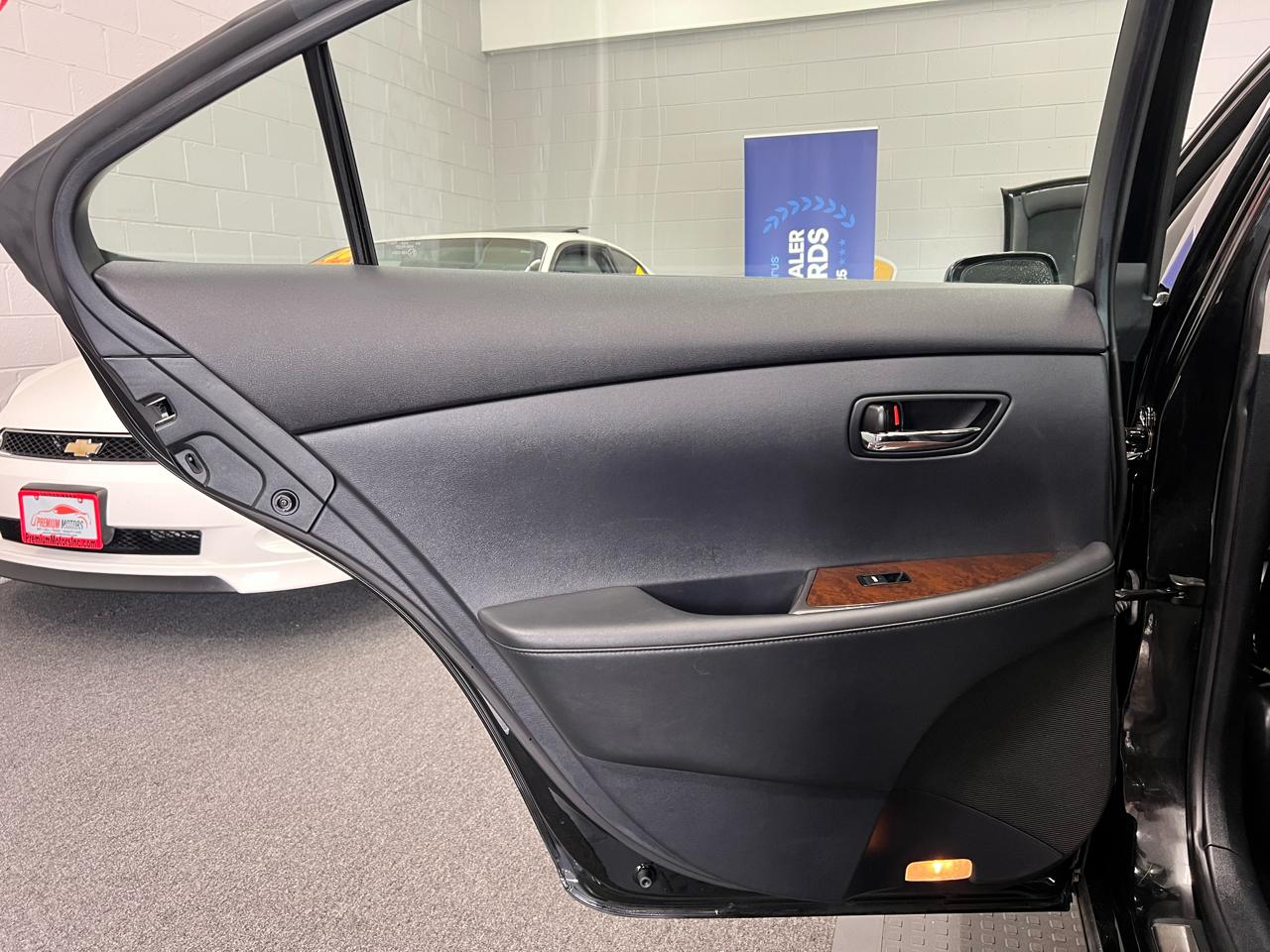 Lexus ES 350  2011