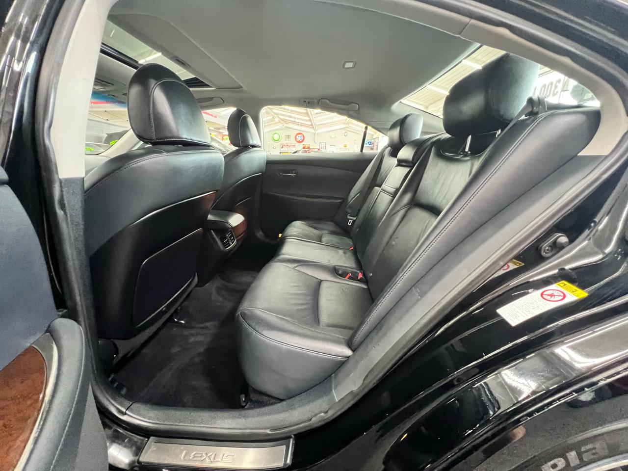 Lexus ES 350  2011