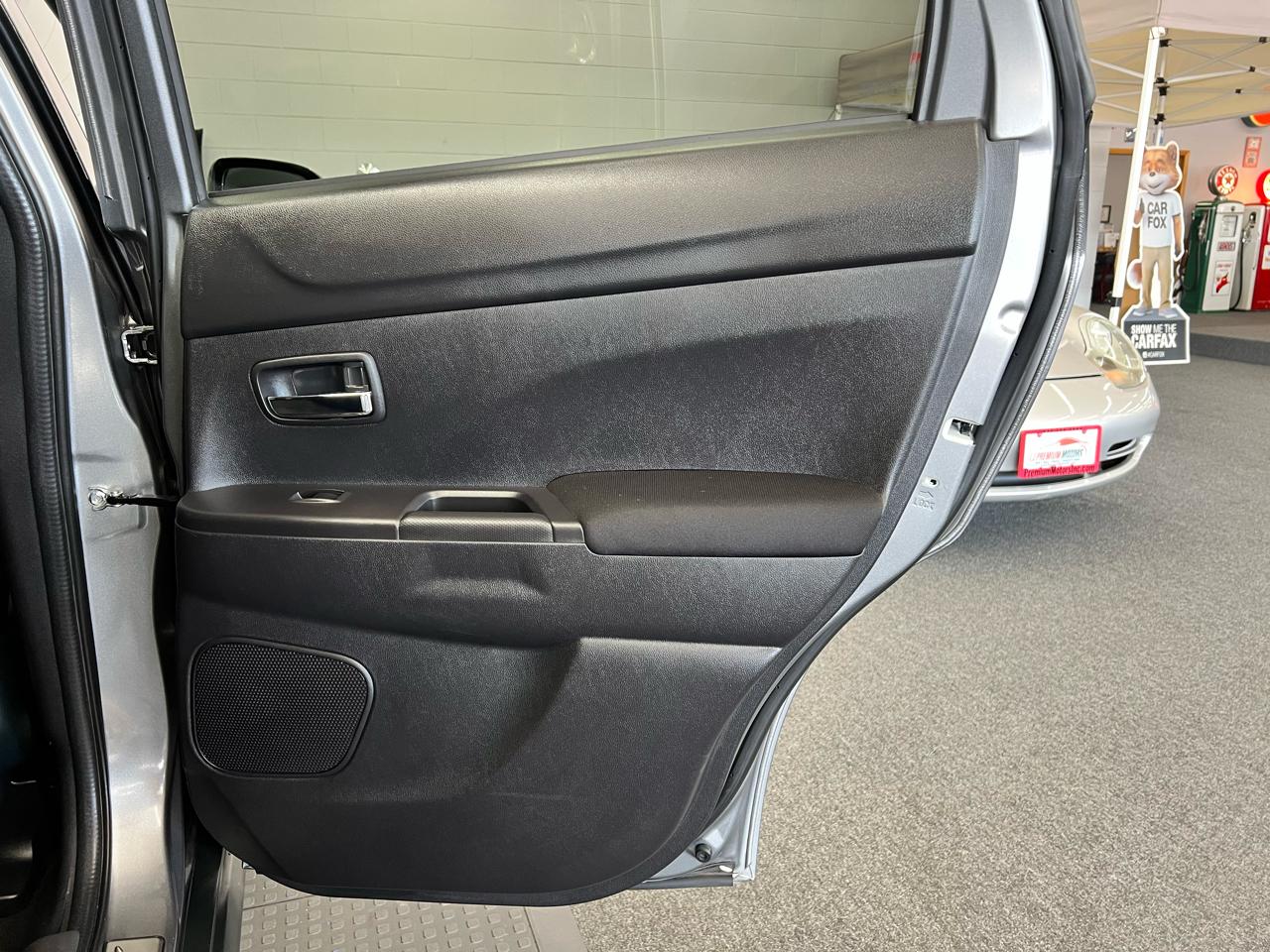 Mitsubishi Outlander Sport AWD 4dr CVT 2.4 GT 2015