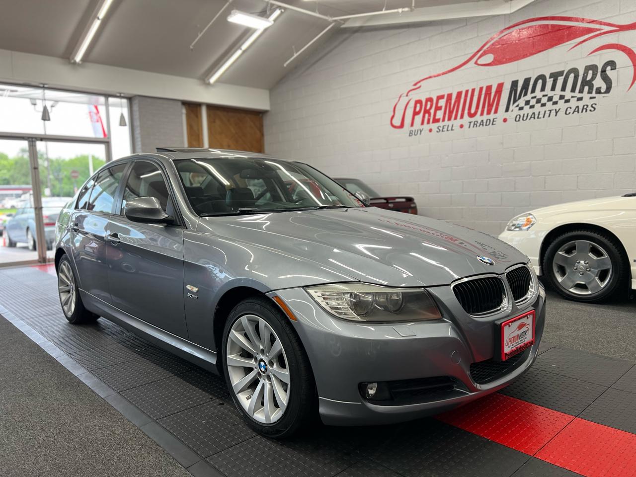 BMW 3-Series  2011
