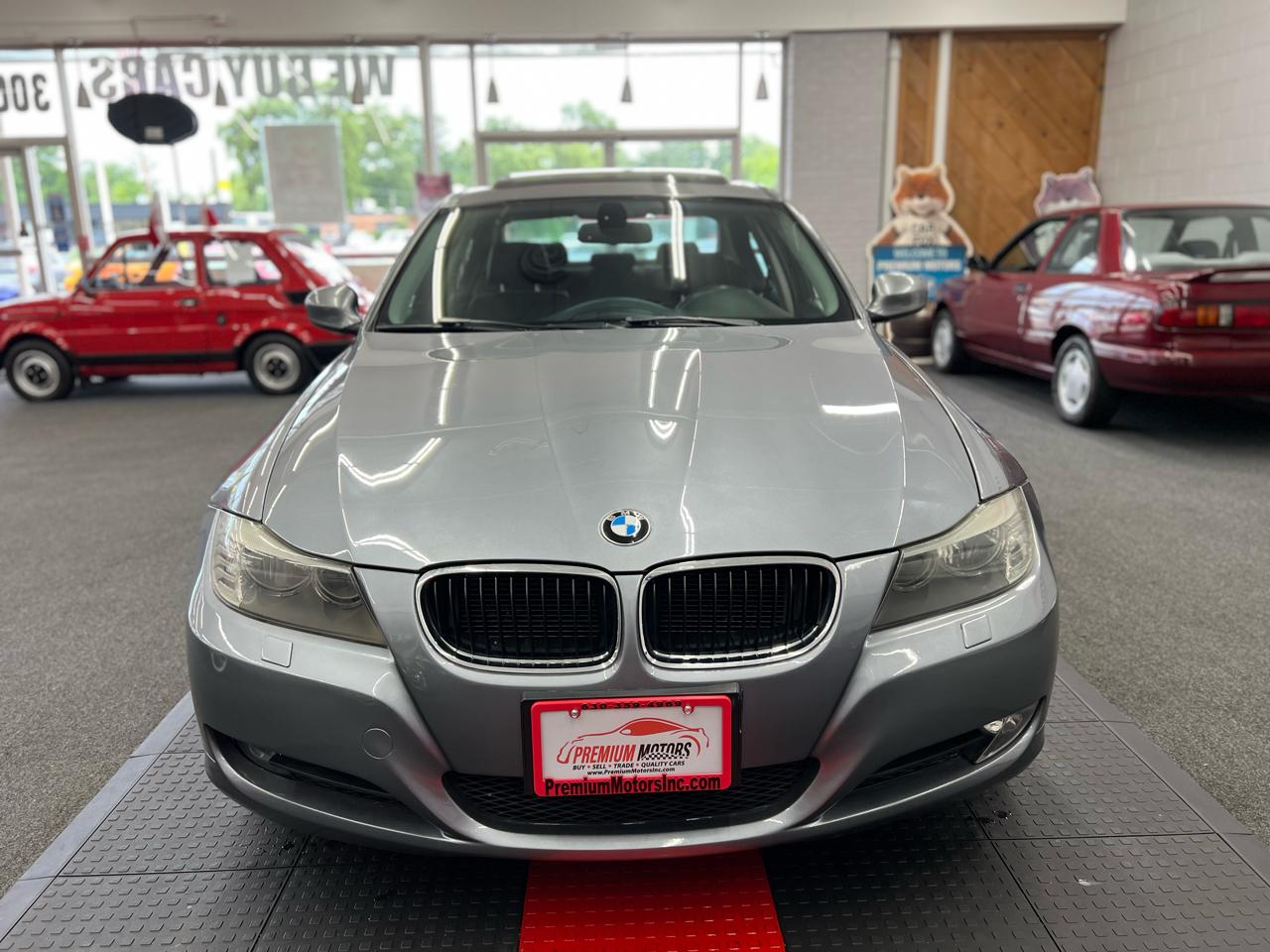 BMW 3-Series  2011