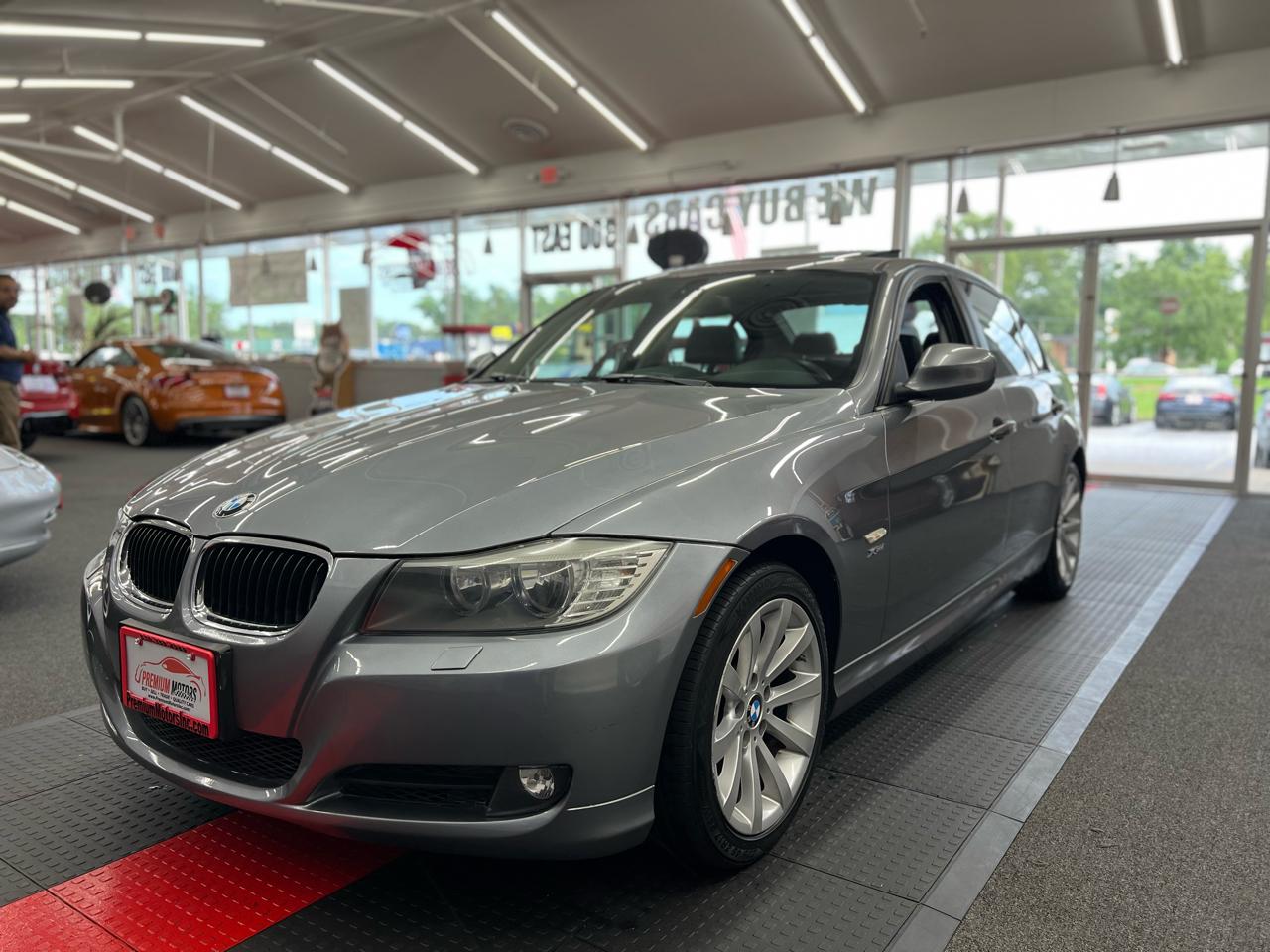 BMW 3-Series  2011
