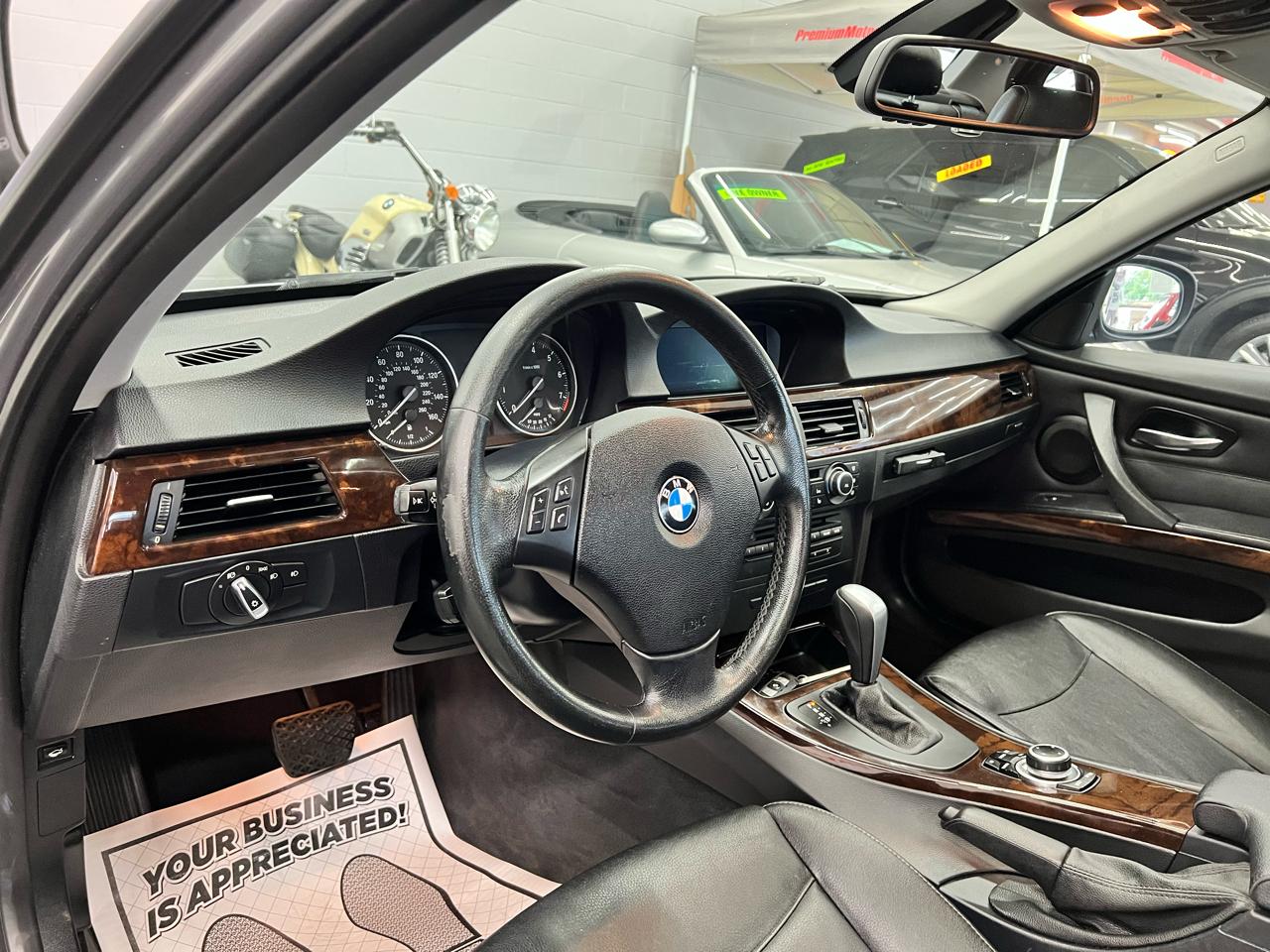 BMW 3-Series  2011