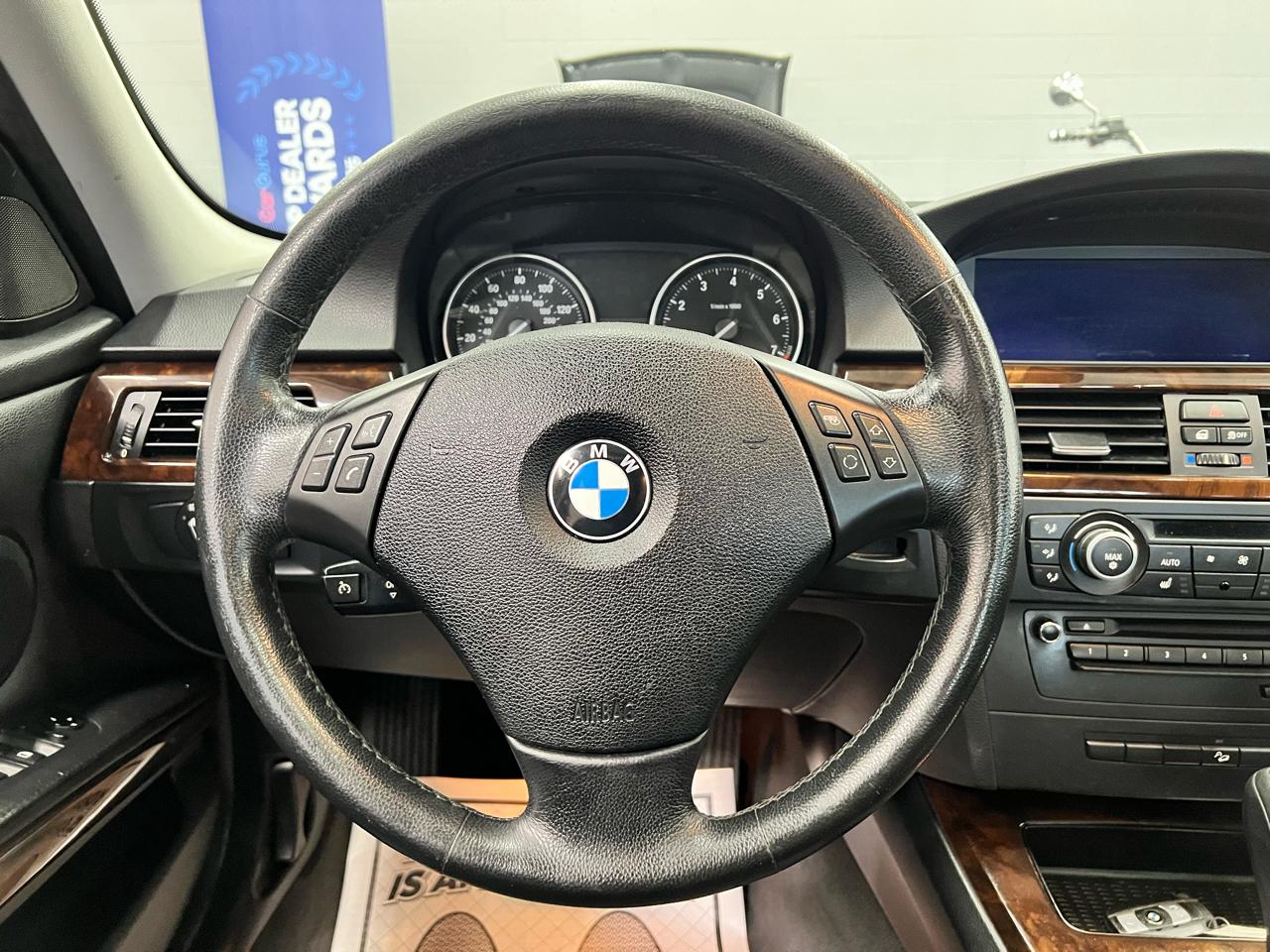 BMW 3-Series  2011