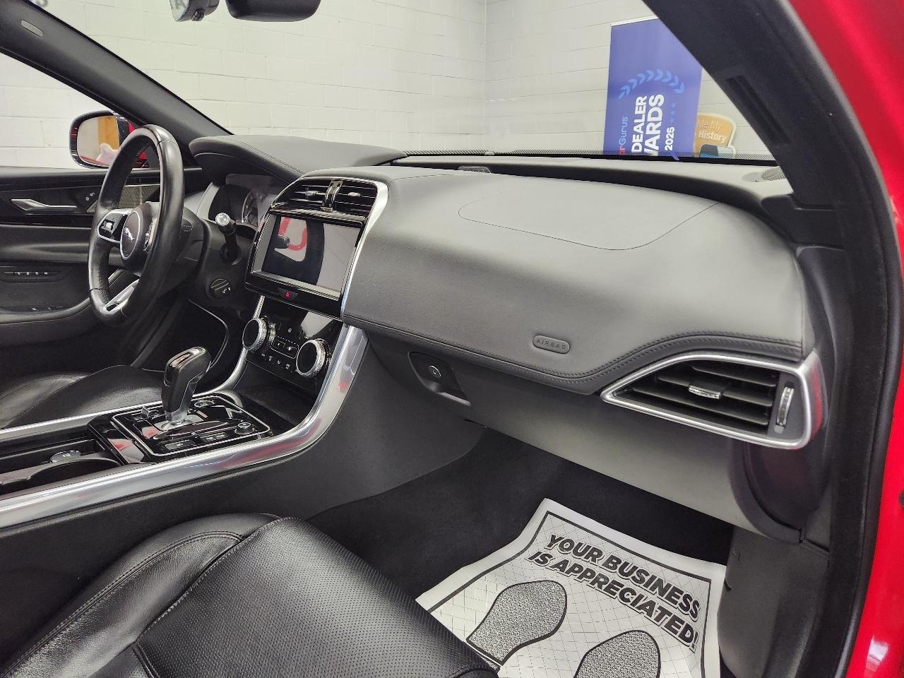 Jaguar XE S 2020