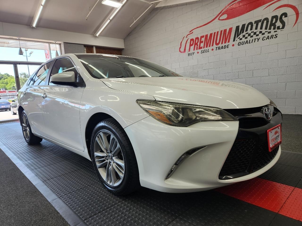Toyota Camry  2015