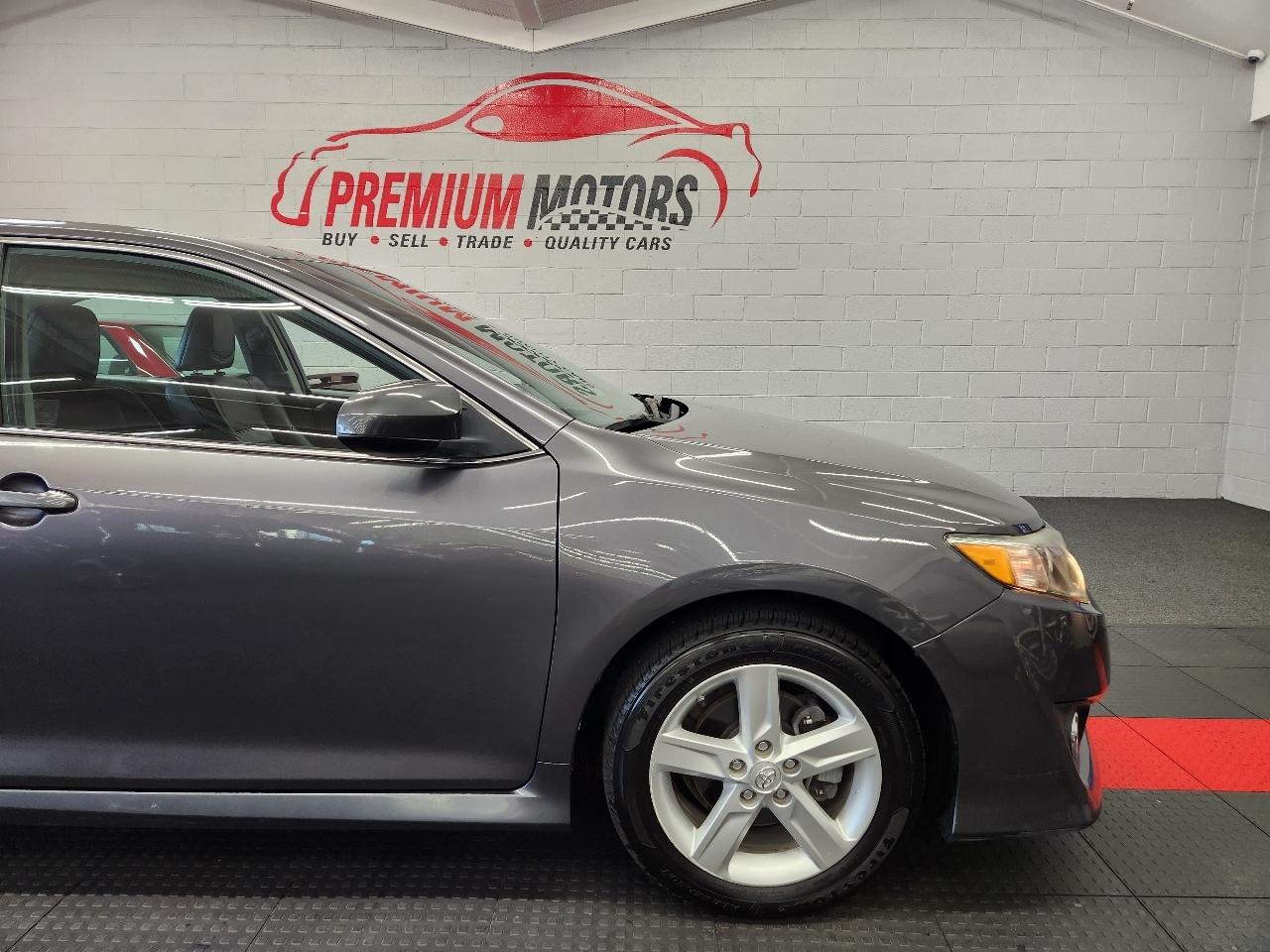 Toyota Camry SE 2014