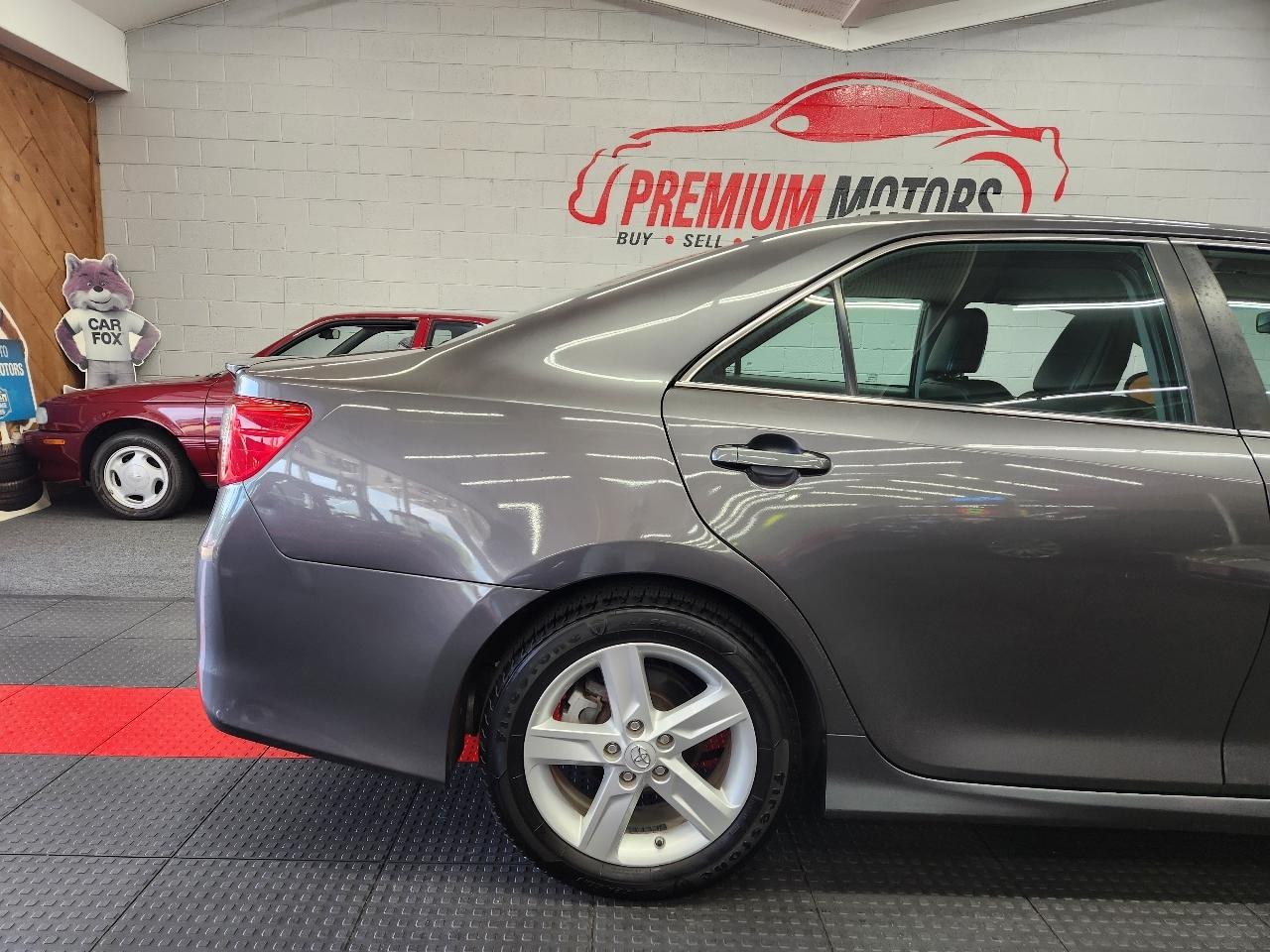 Toyota Camry SE 2014