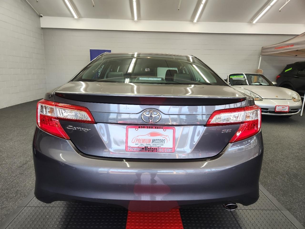 Toyota Camry SE 2014