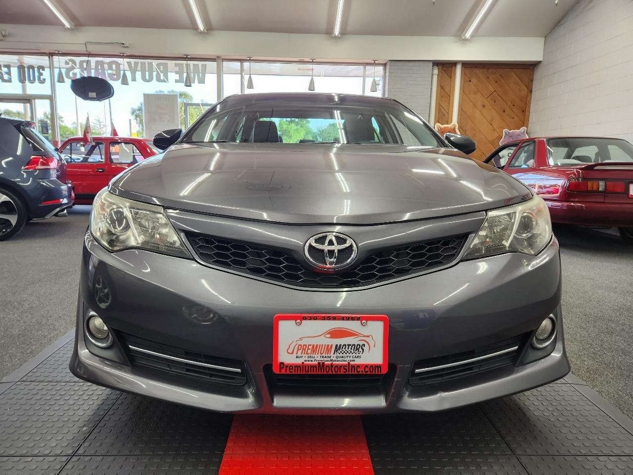 Toyota Camry SE 2014