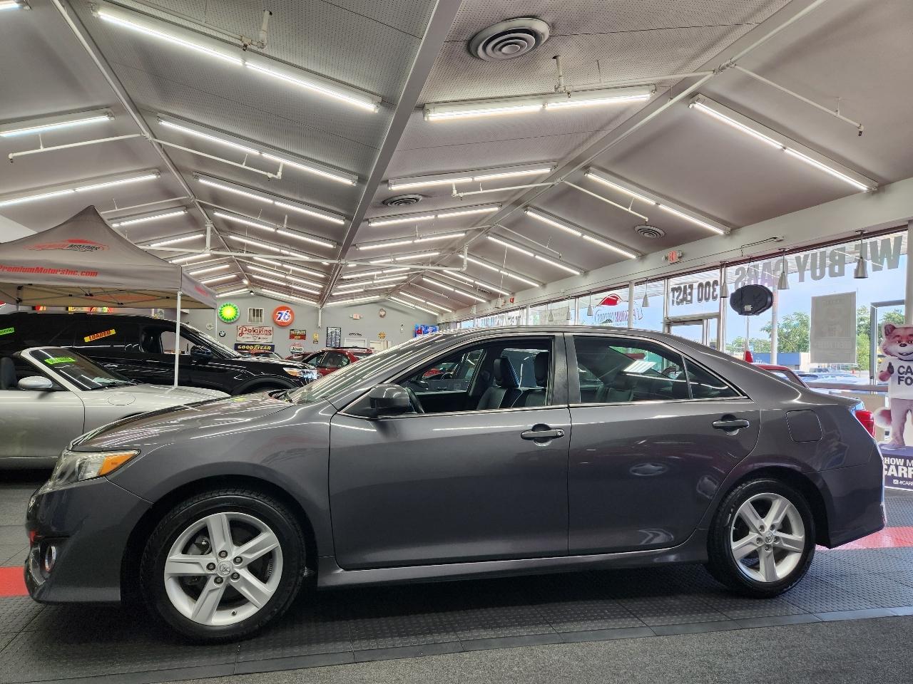 Toyota Camry SE 2014