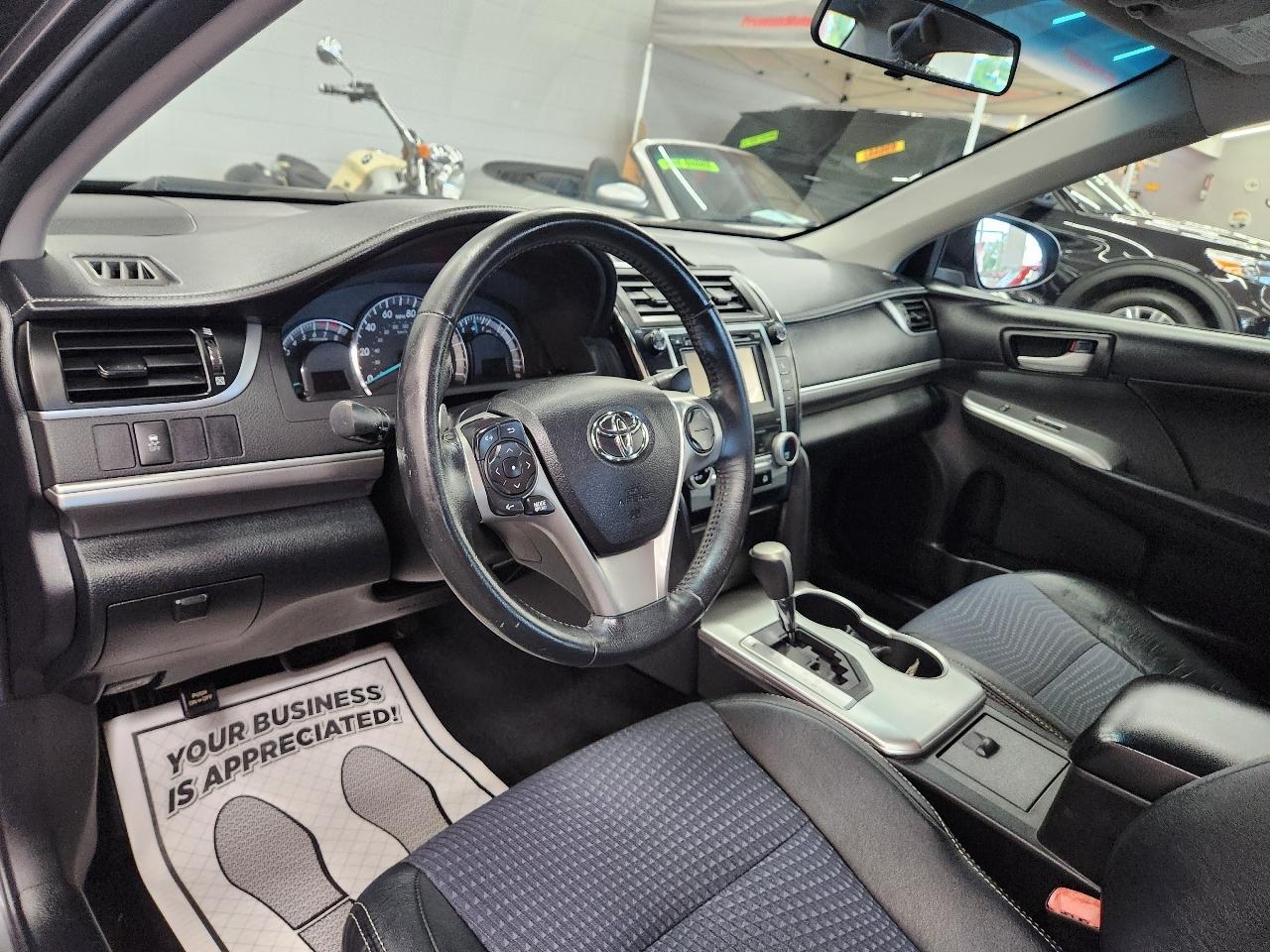Toyota Camry SE 2014
