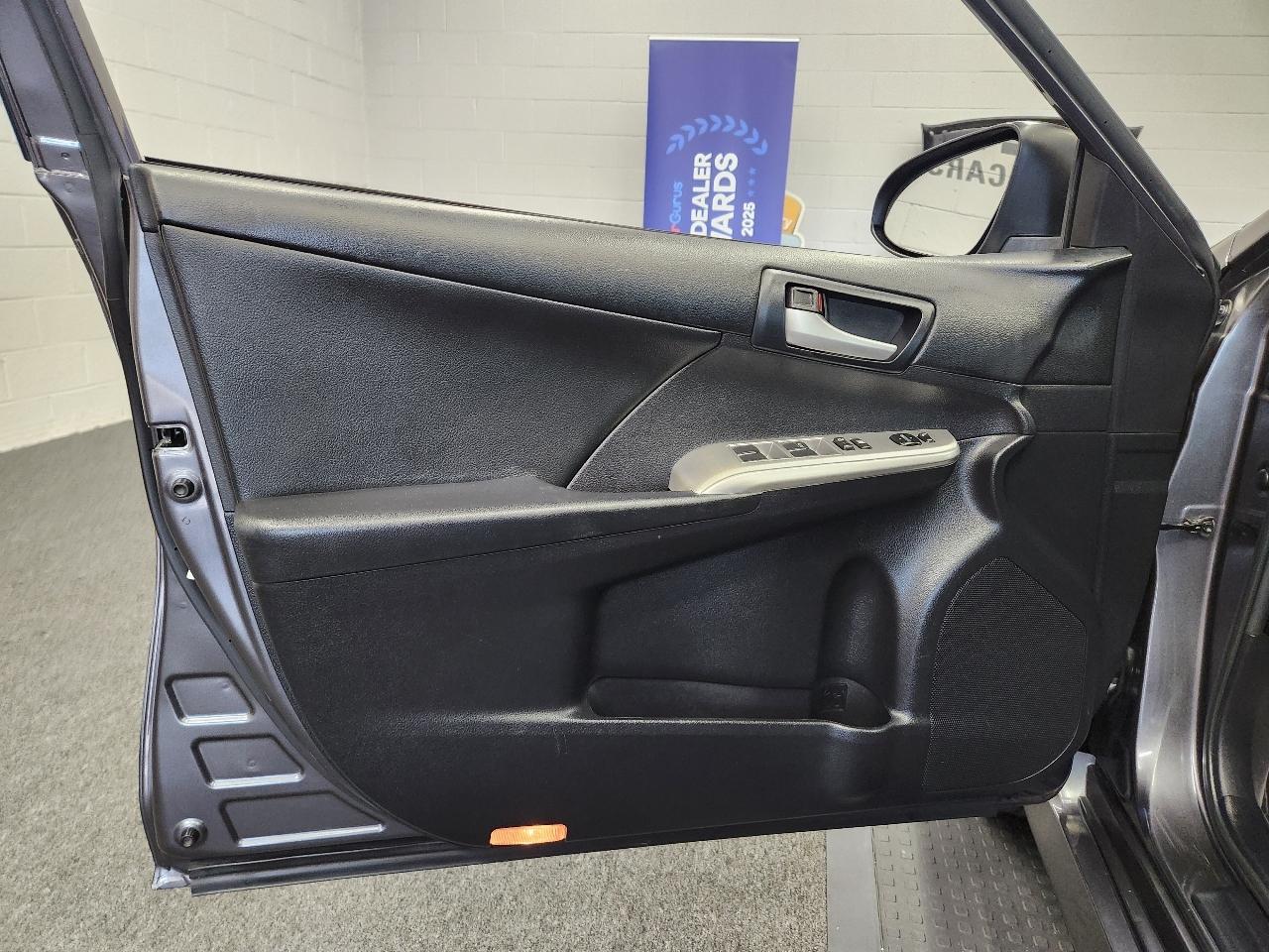 Toyota Camry SE 2014