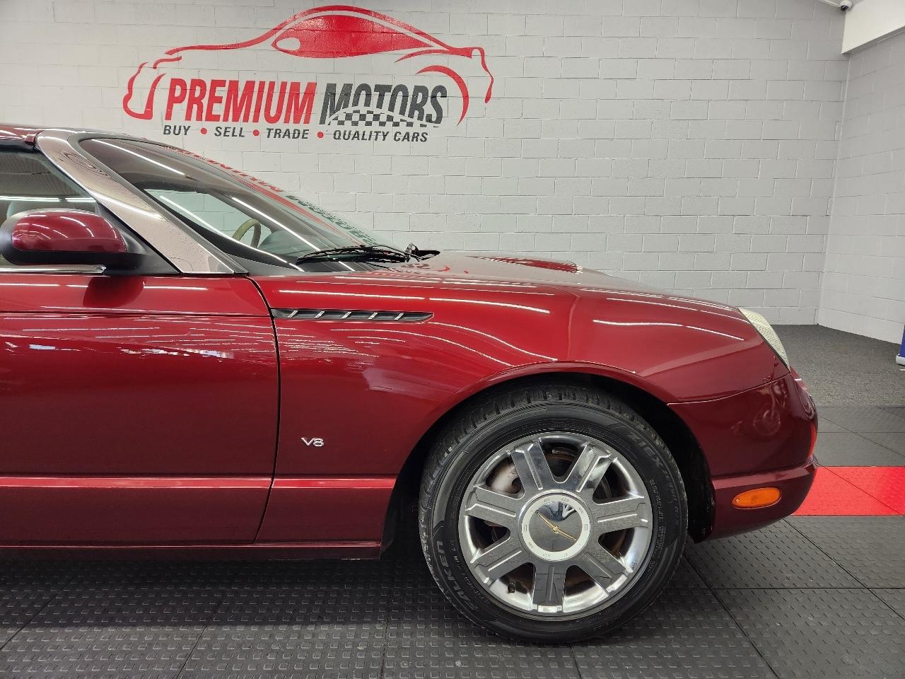 Ford Thunderbird 2dr Conv w/Hardtop Deluxe 2004