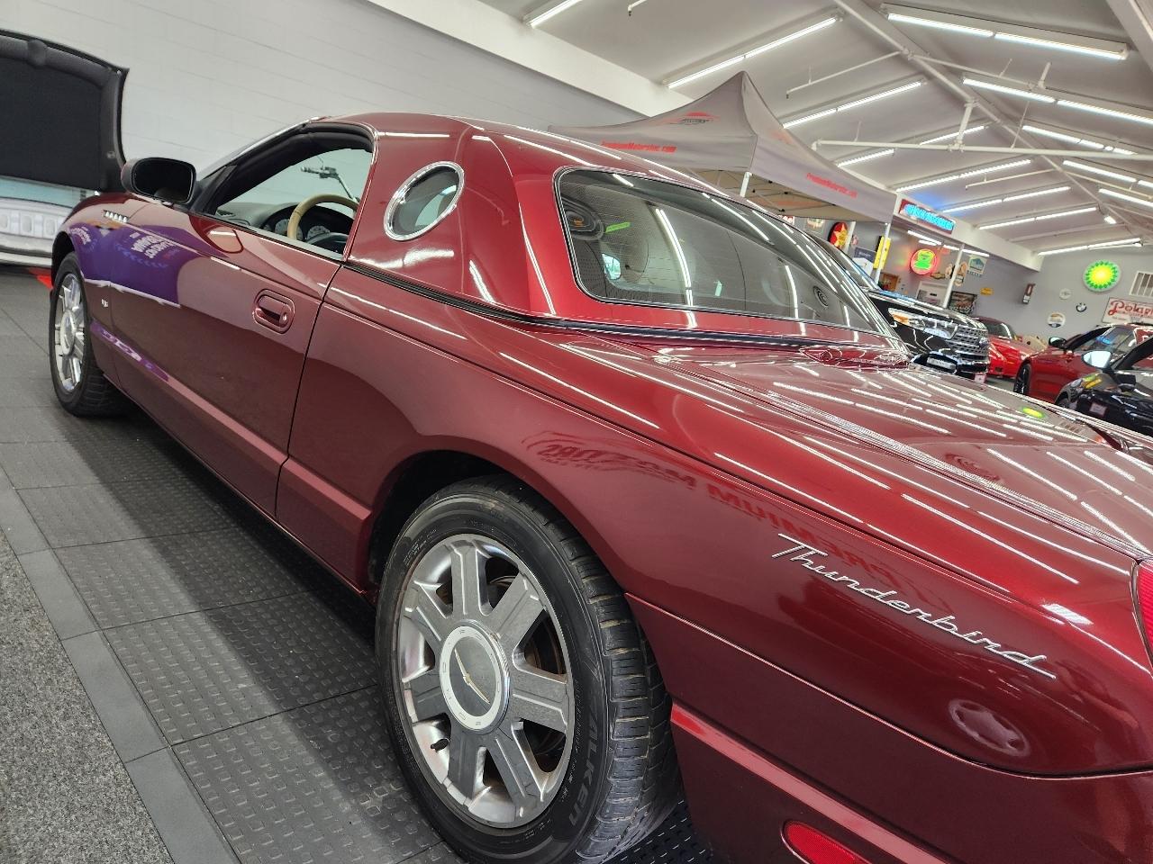 Ford Thunderbird 2dr Conv w/Hardtop Deluxe 2004