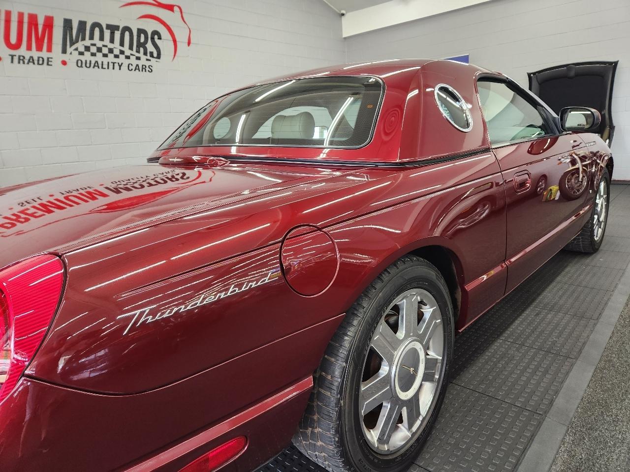 Ford Thunderbird 2dr Conv w/Hardtop Deluxe 2004