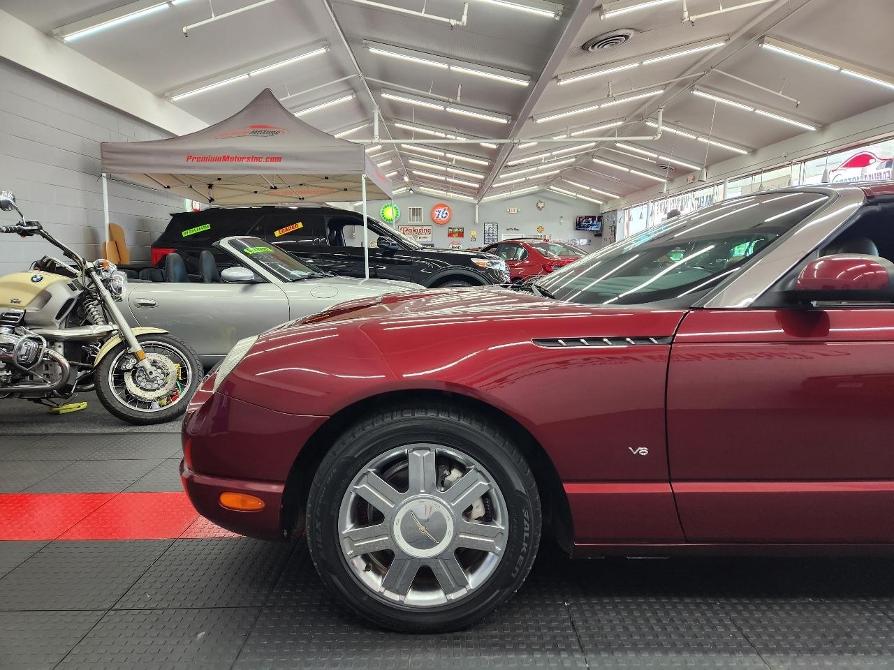 Ford Thunderbird 2dr Conv w/Hardtop Deluxe 2004