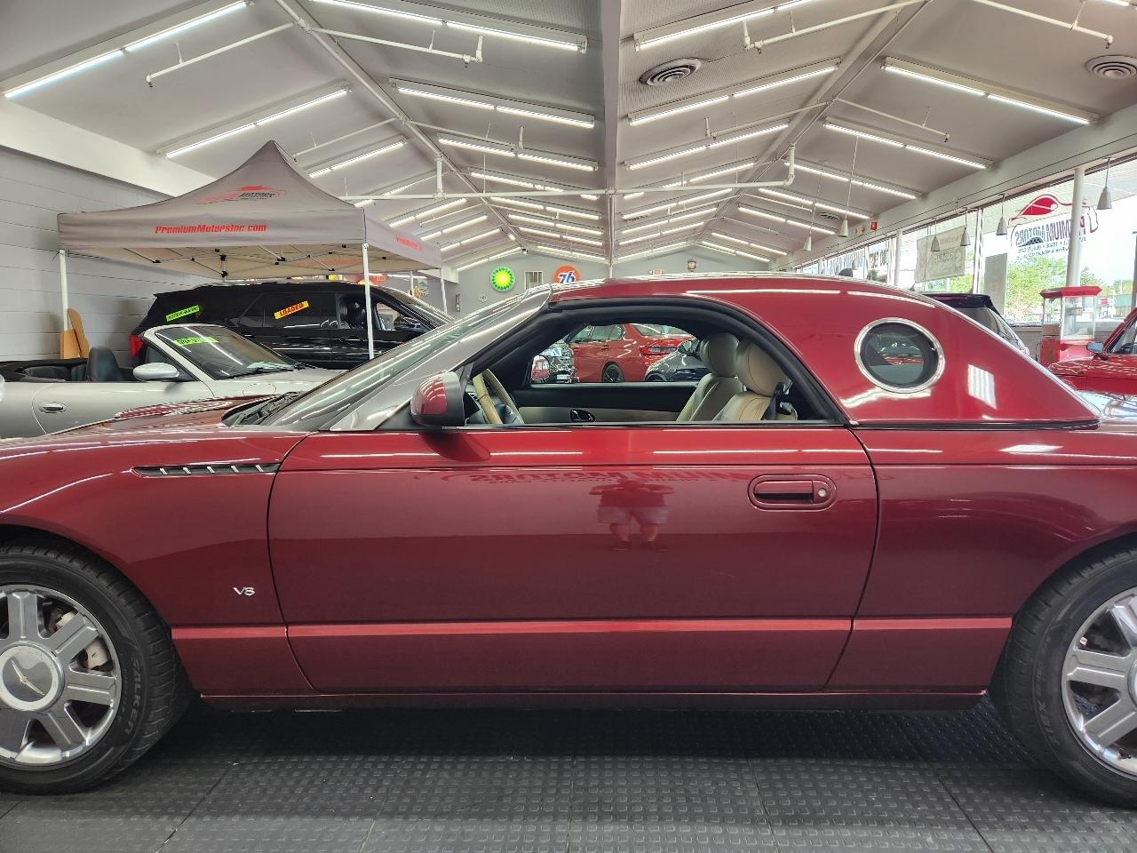 Ford Thunderbird 2dr Conv w/Hardtop Deluxe 2004