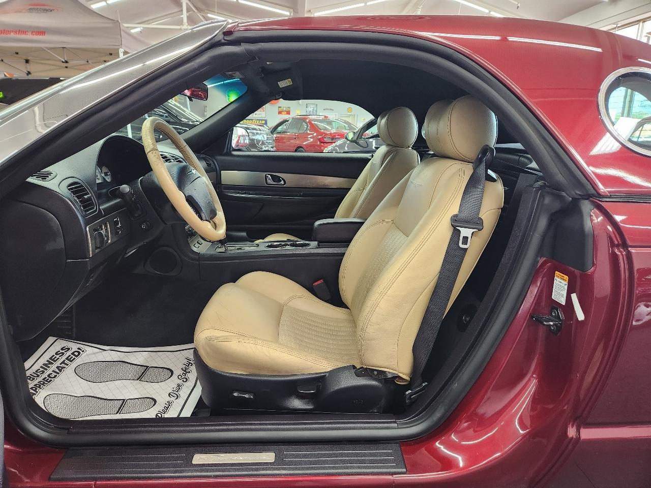 Ford Thunderbird 2dr Conv w/Hardtop Deluxe 2004