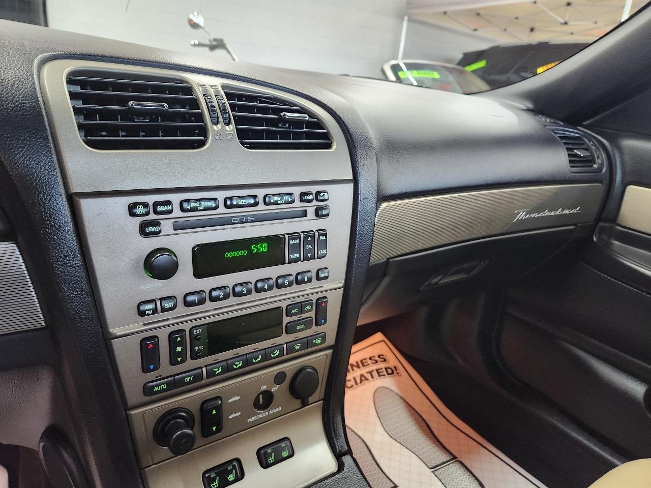 Ford Thunderbird 2dr Conv w/Hardtop Deluxe 2004