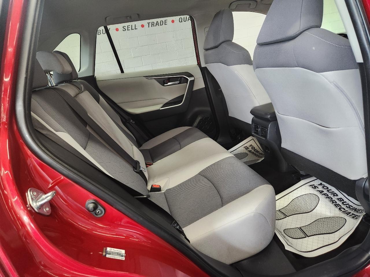 Toyota RAV4 XLE 2019