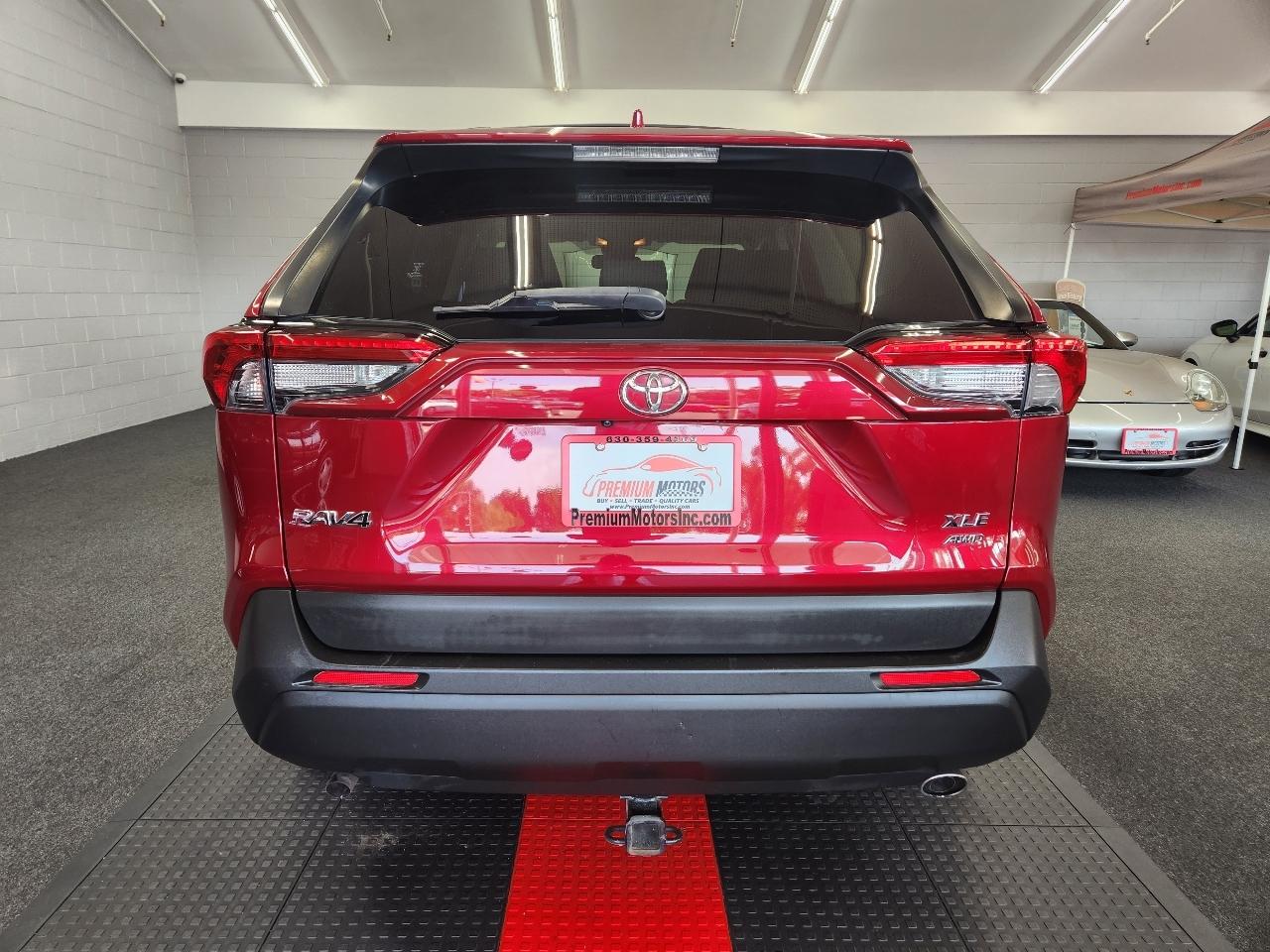 Toyota RAV4 XLE 2019