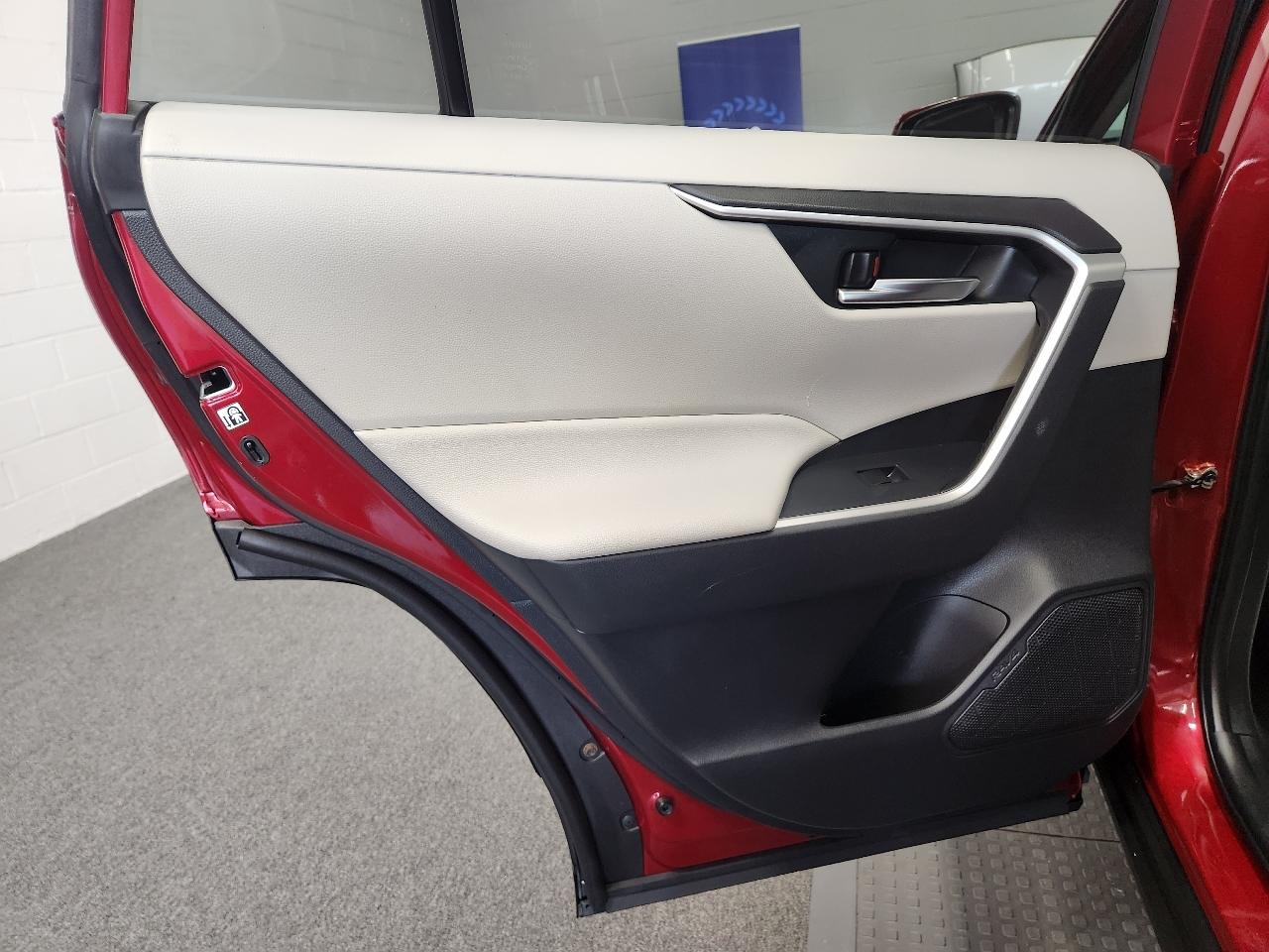 Toyota RAV4 XLE 2019