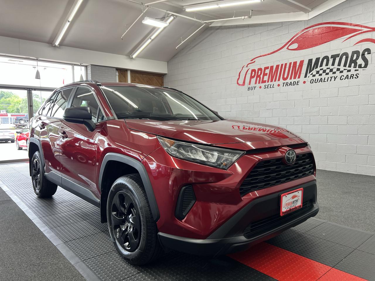Toyota RAV4 LE 2019