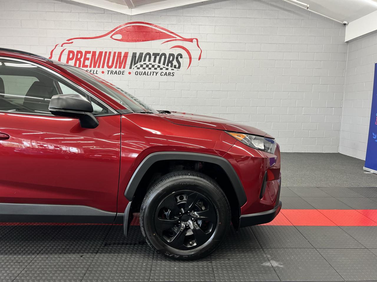 Toyota RAV4 LE 2019