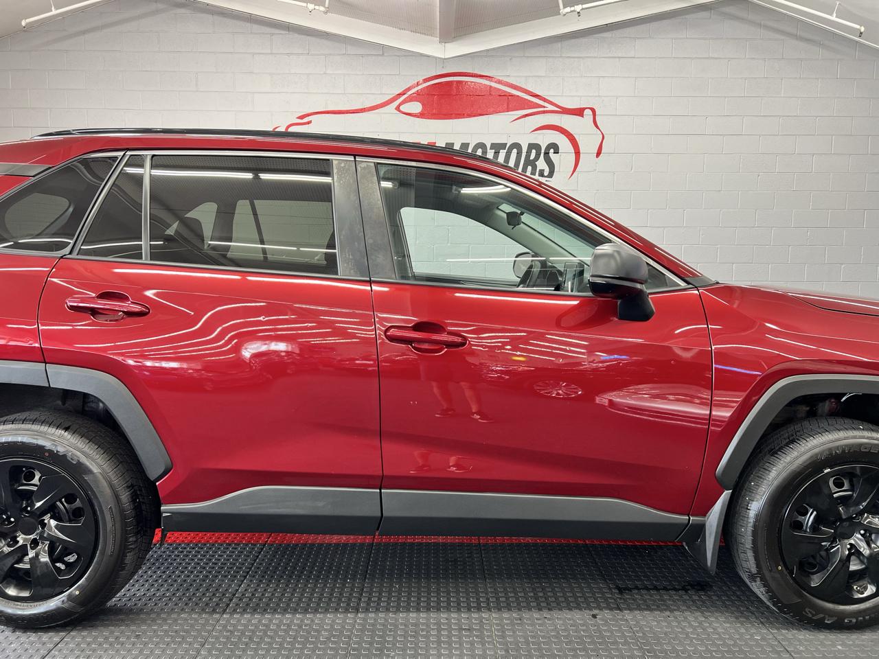 Toyota RAV4 LE 2019