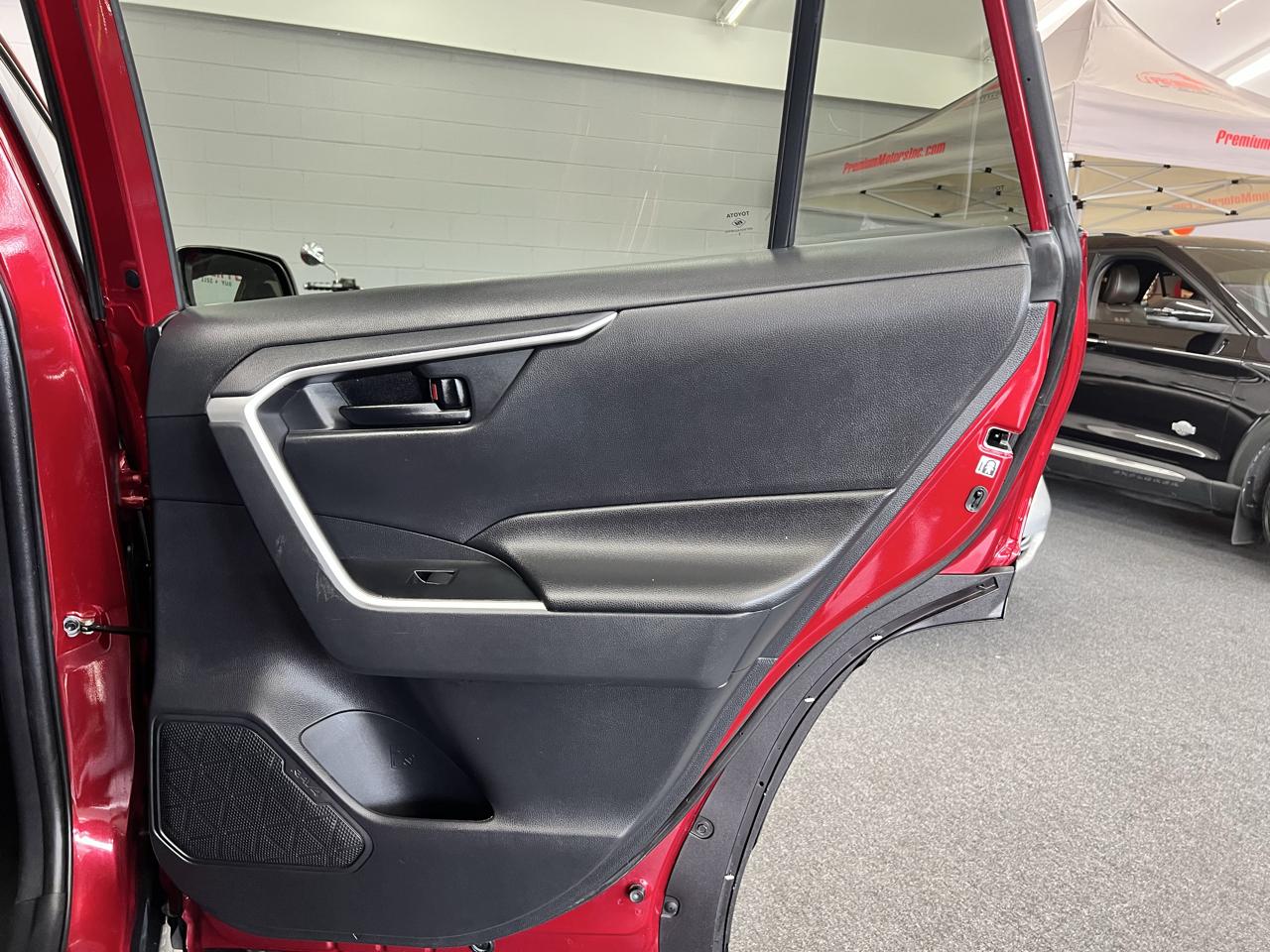 Toyota RAV4 LE 2019