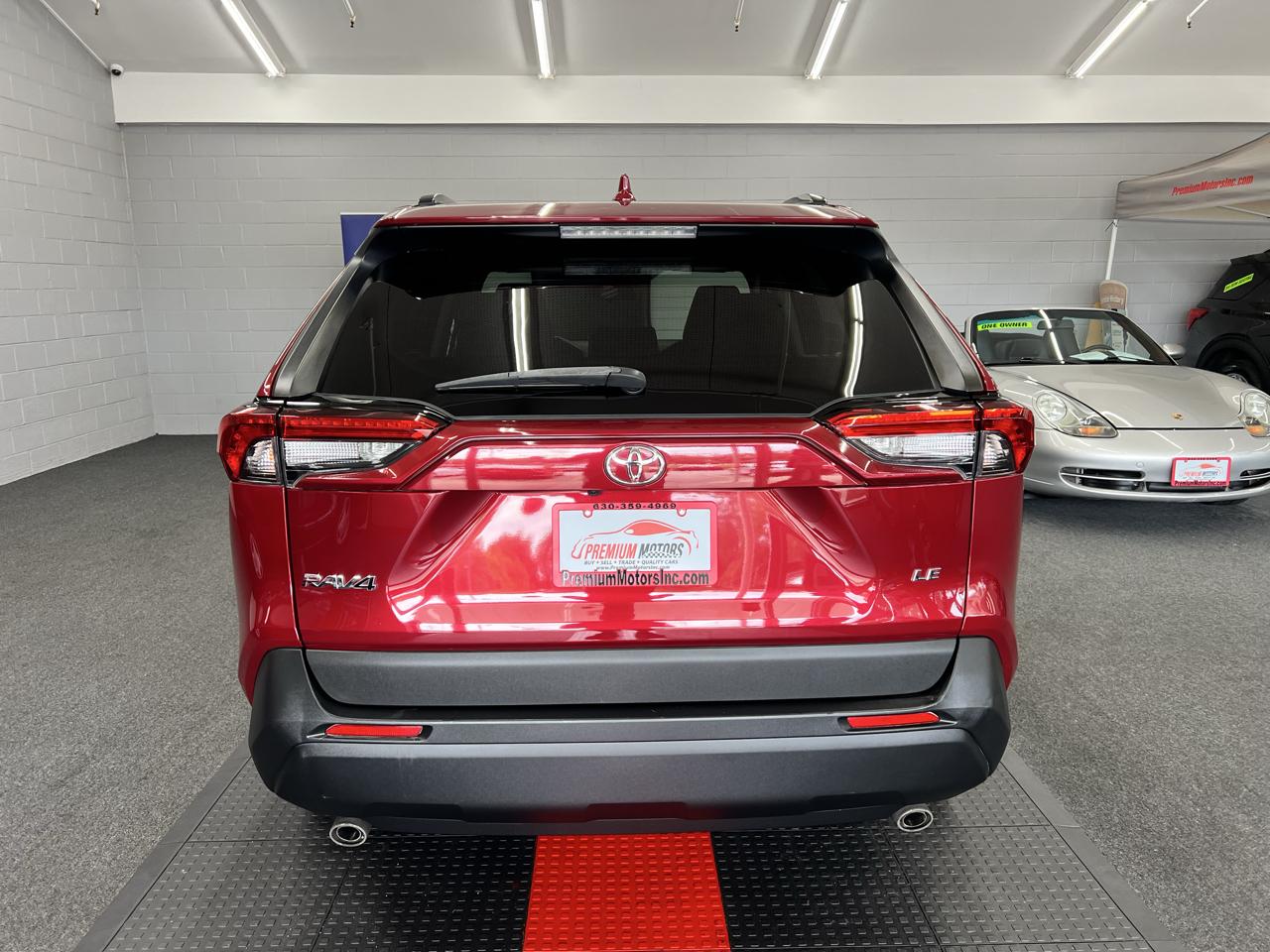 Toyota RAV4 LE 2019
