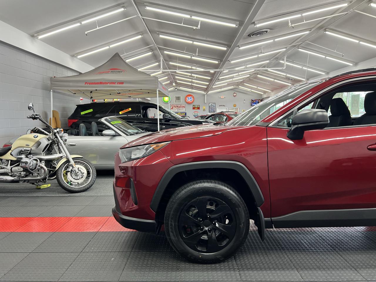 Toyota RAV4 LE 2019