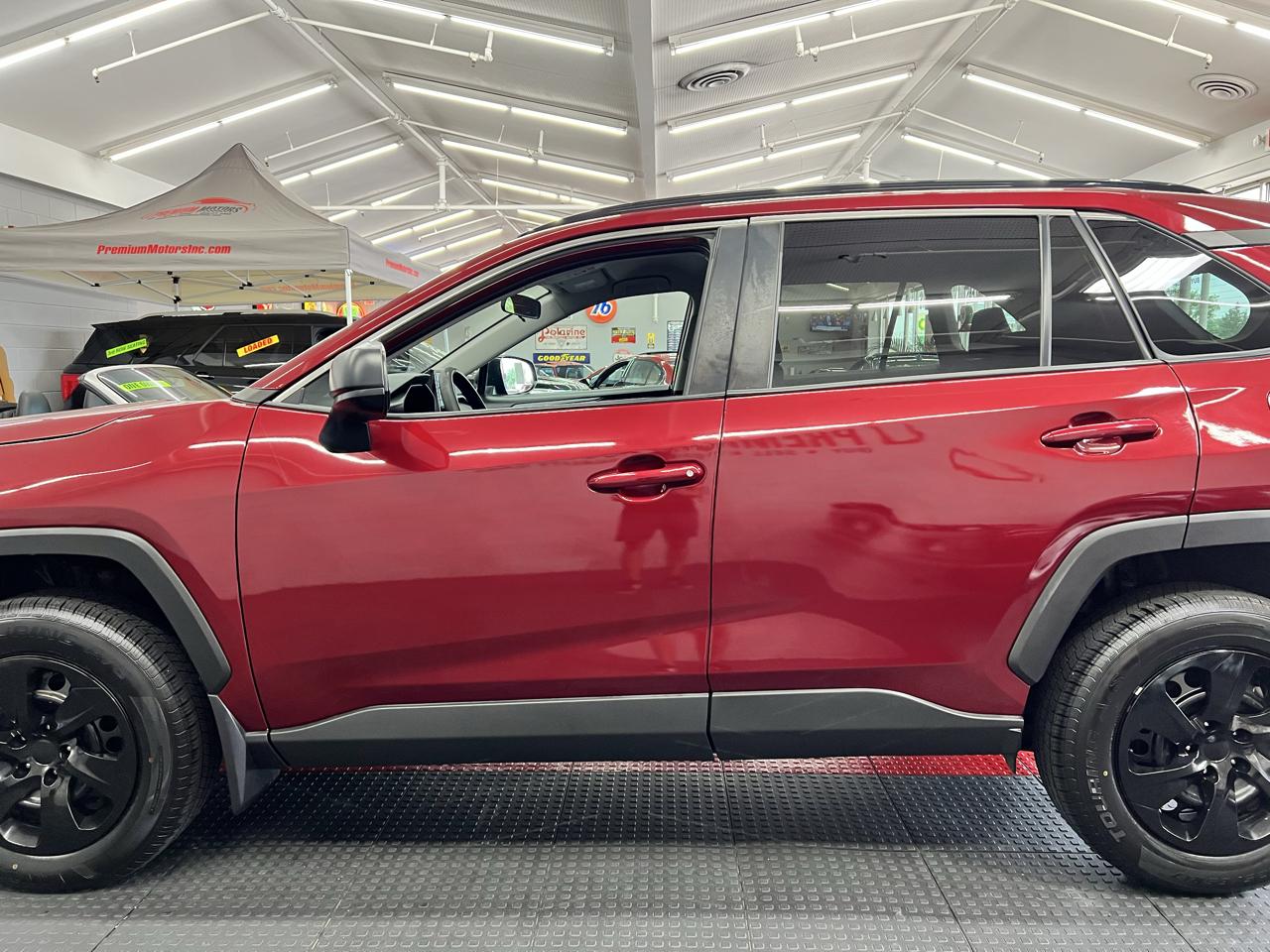 Toyota RAV4 LE 2019