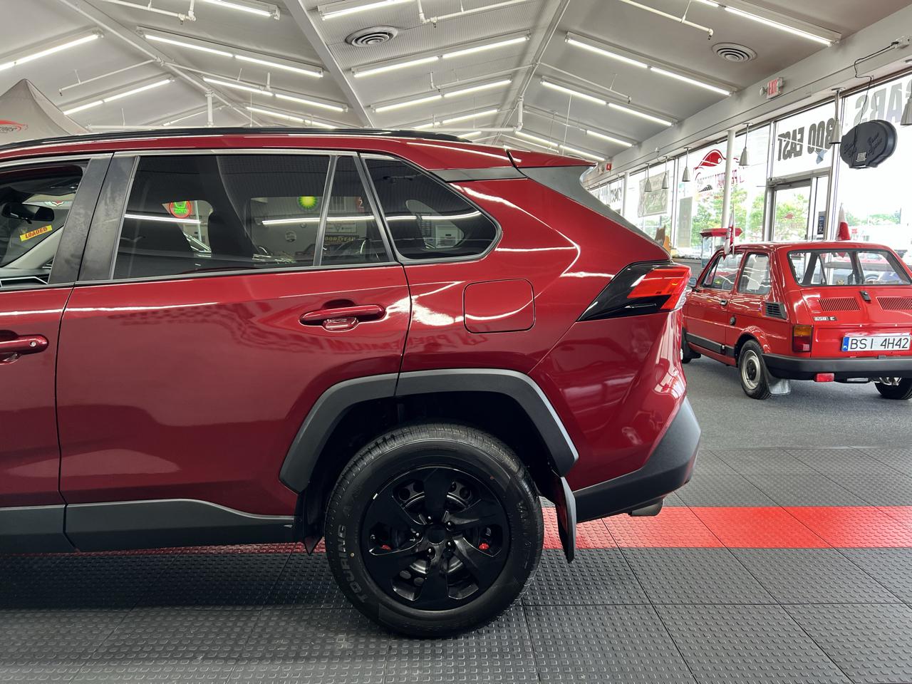 Toyota RAV4 LE 2019